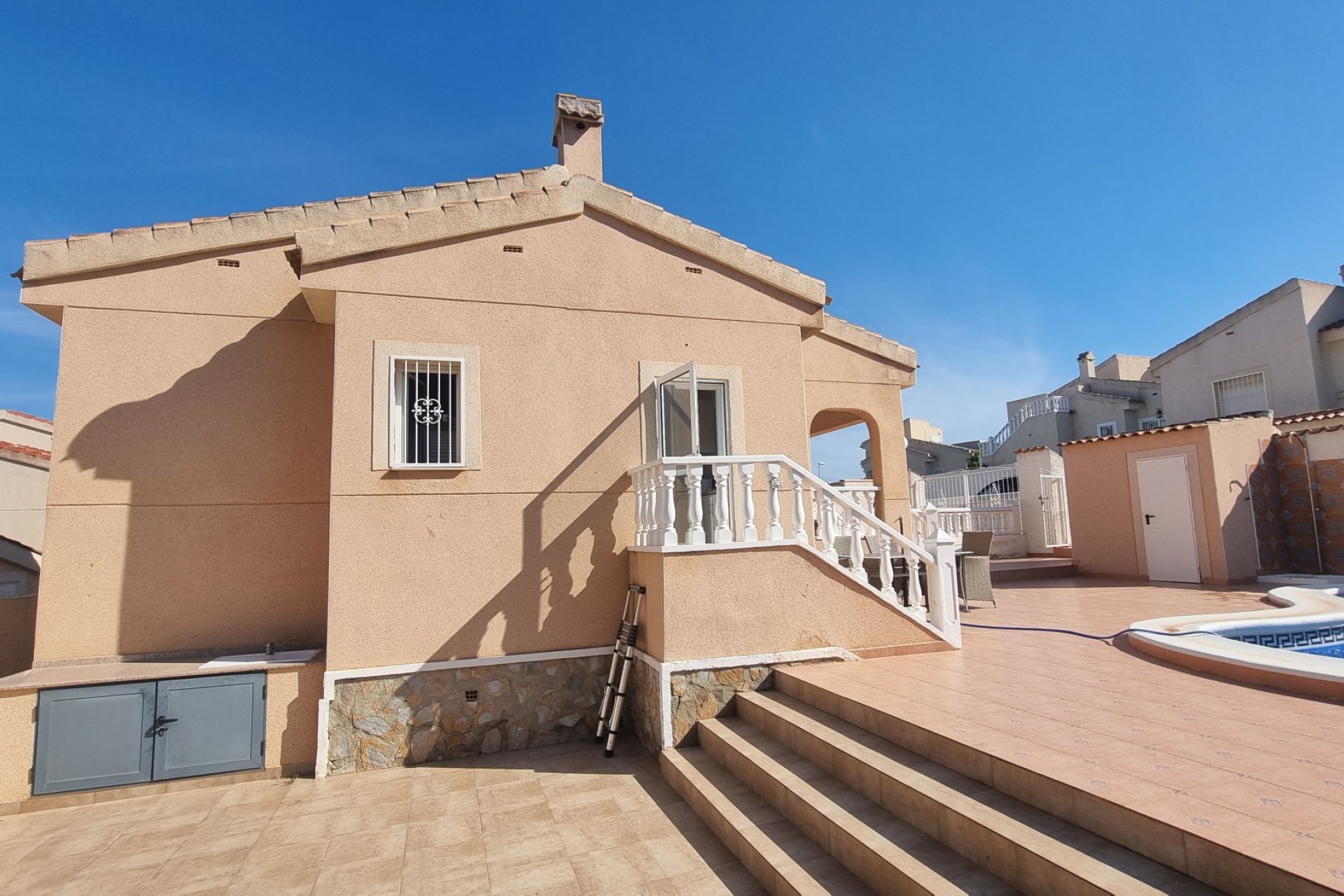 Resale - Villa - Ciudad quesada - Benimar