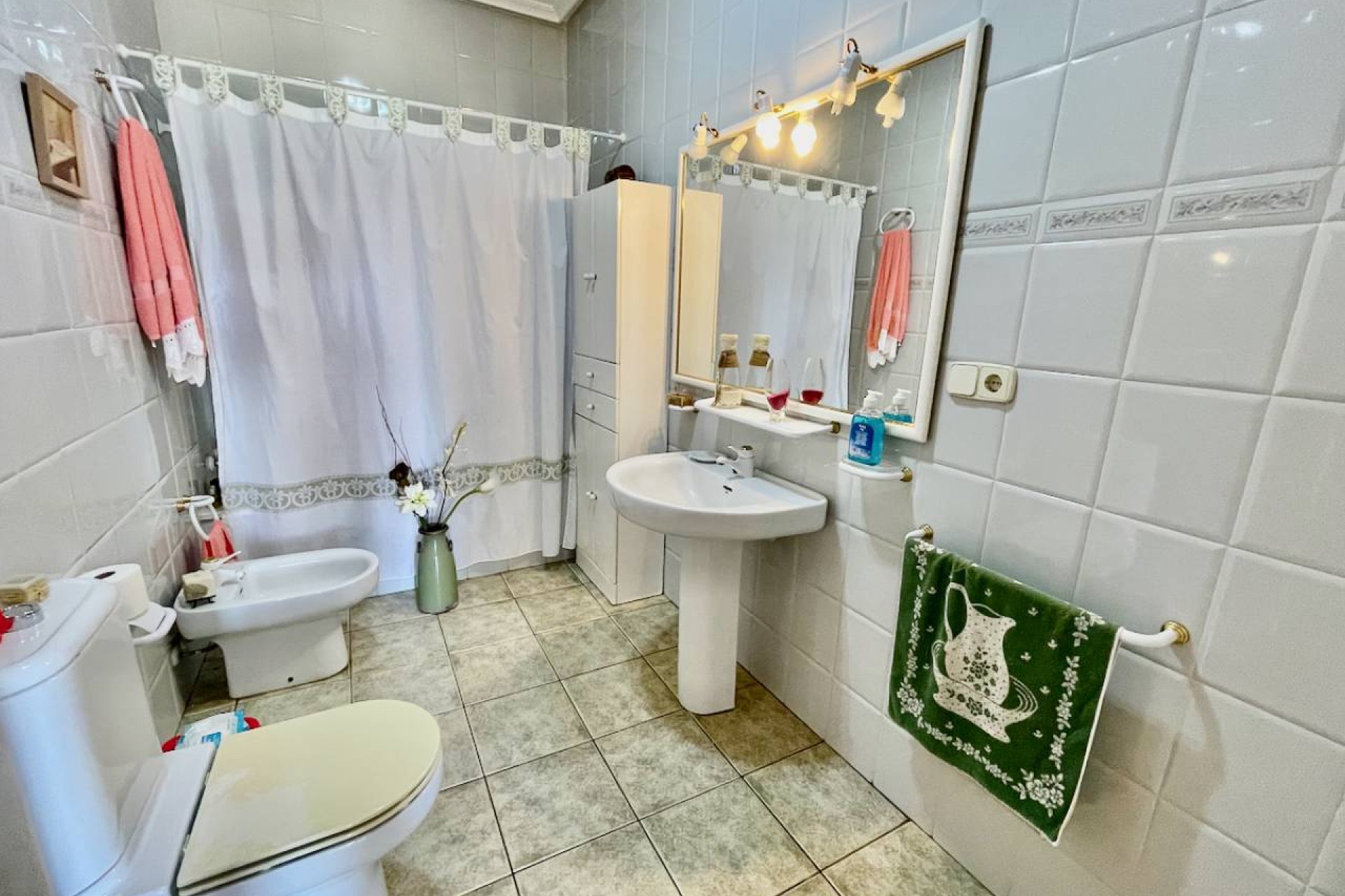 Resale - Villa - Daya Nueva