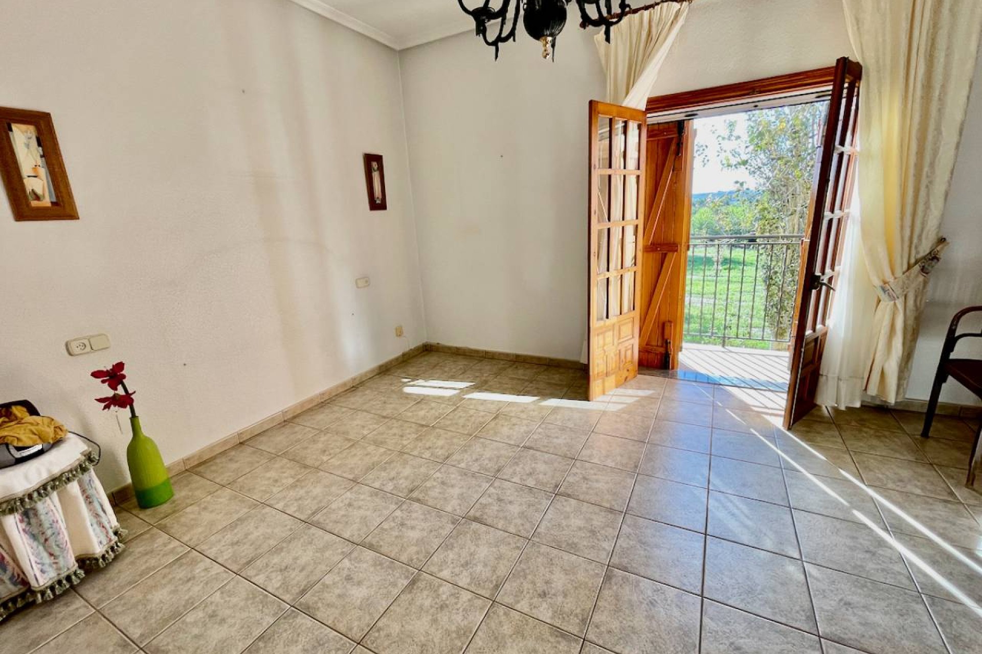 Resale - Villa - Daya Nueva