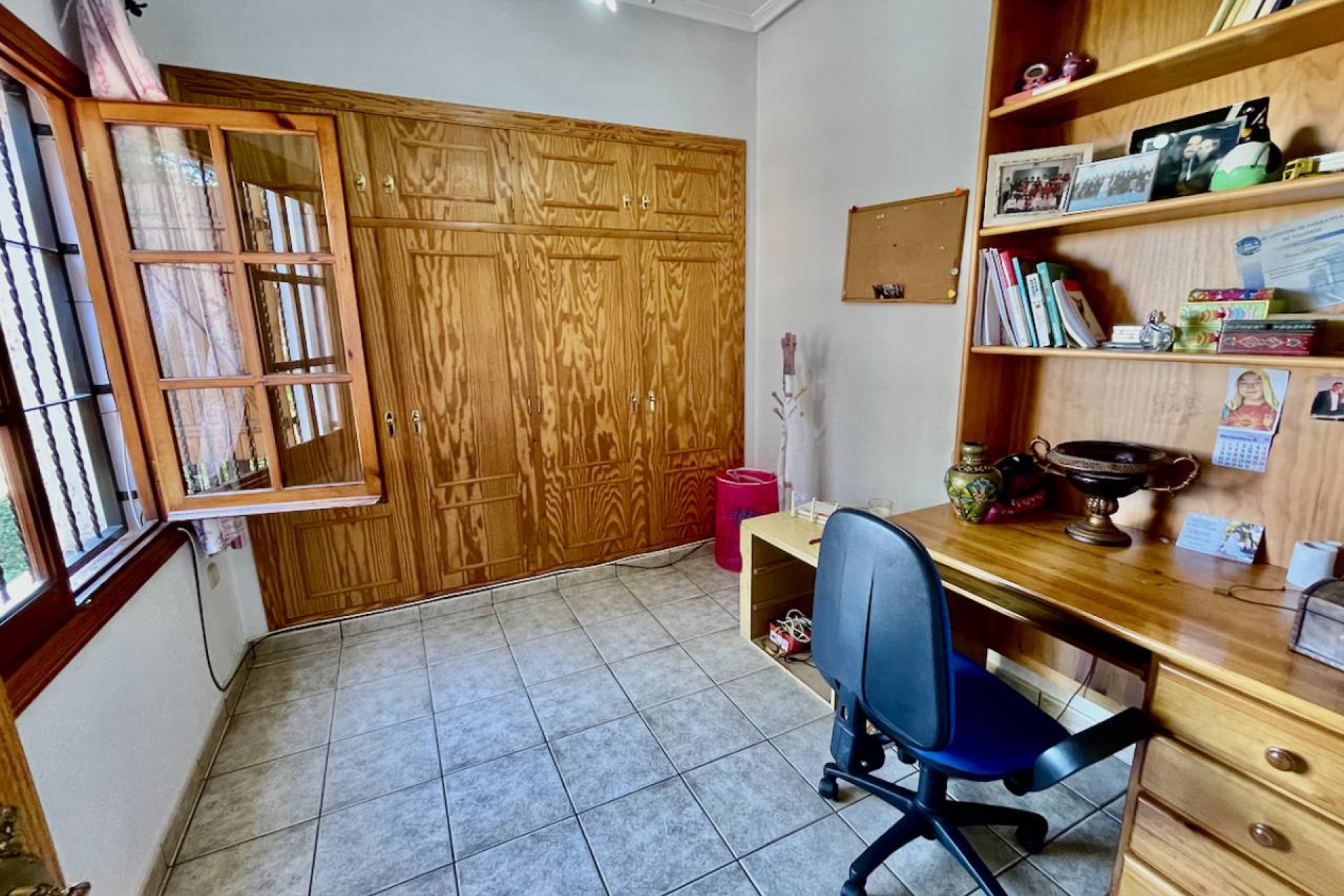 Resale - Villa - Daya Nueva