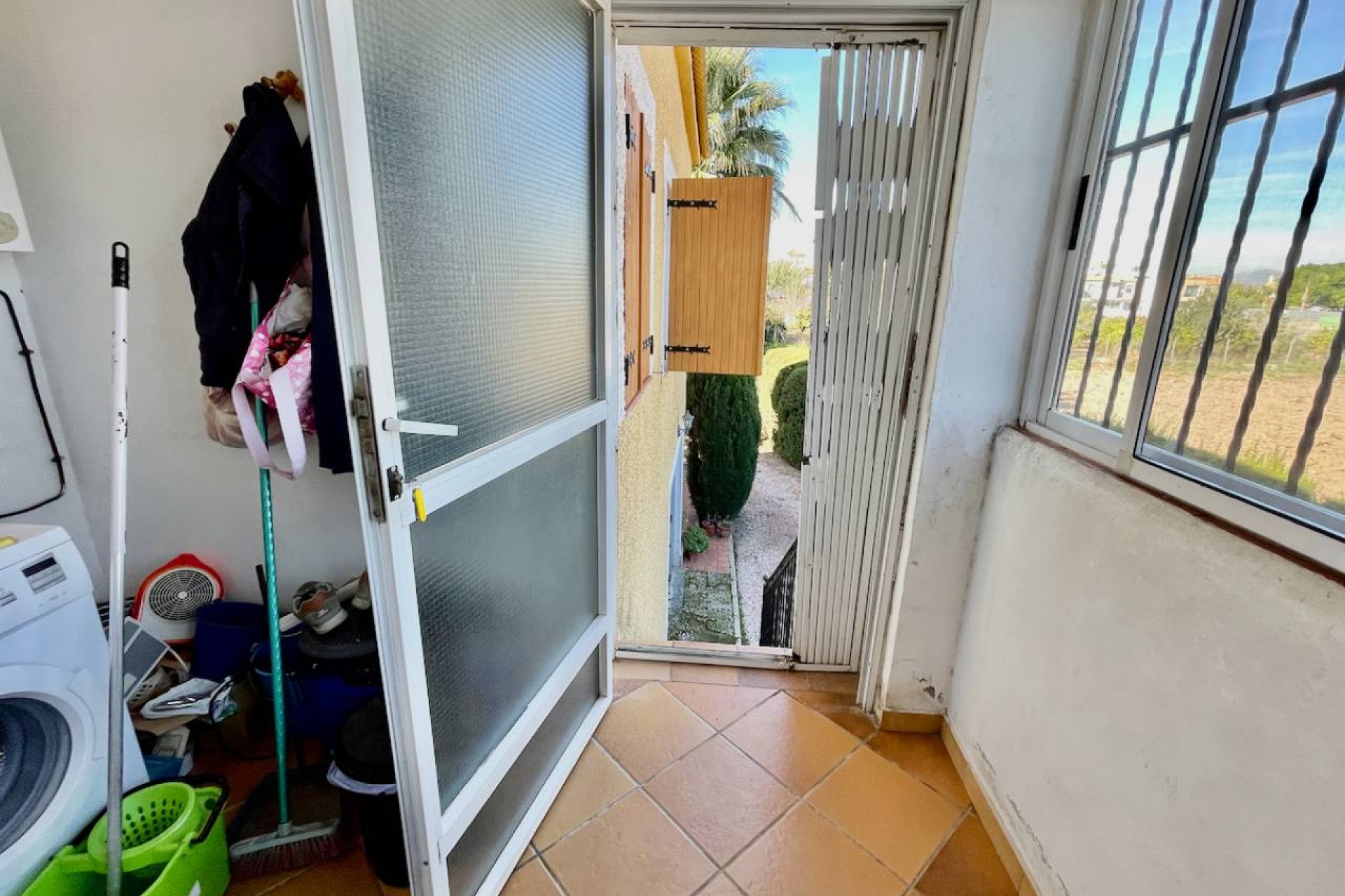 Resale - Villa - Daya Nueva