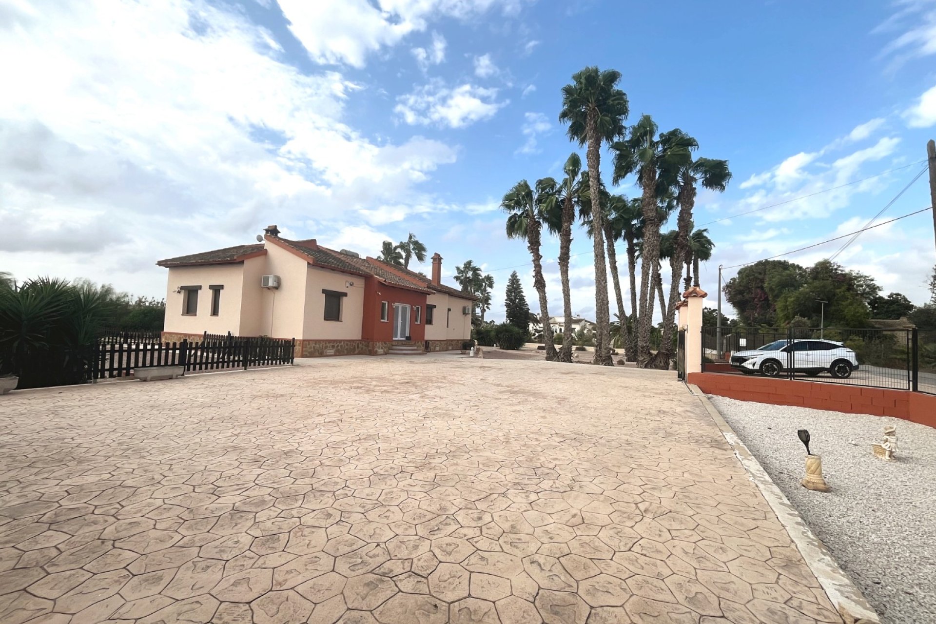 Resale - Villa - Daya Vieja