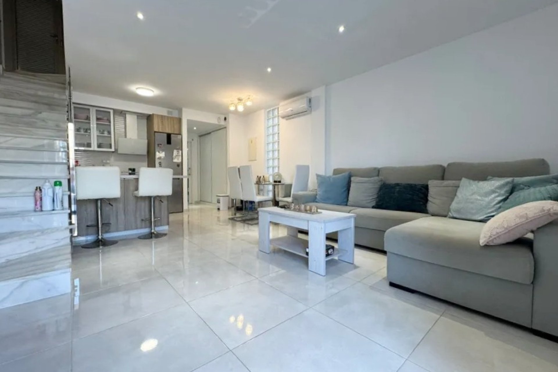 Resale - Villa - Los Alcazares