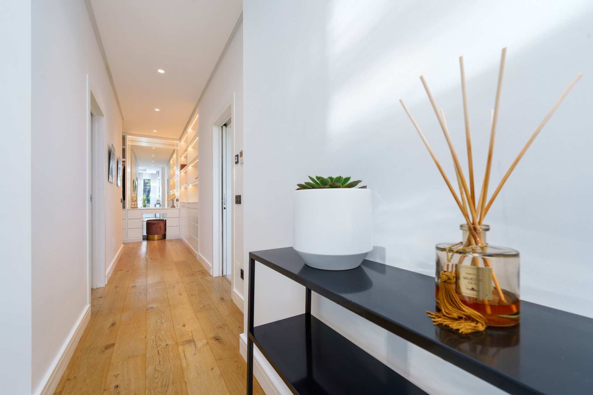 Resale - Villa - Marbella - Nueva Andalucía