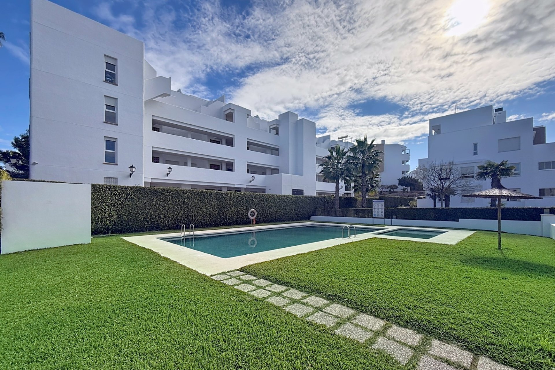 Resale - Villa - Orihuela Costa - Villamartín