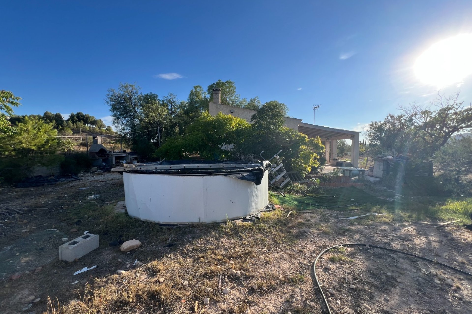 Resale - Villa - Sax