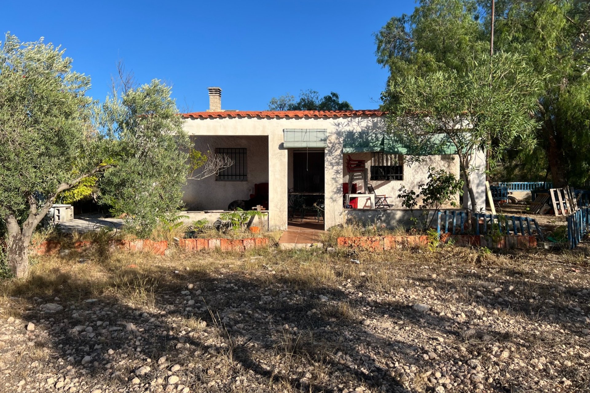 Resale - Villa - Sax