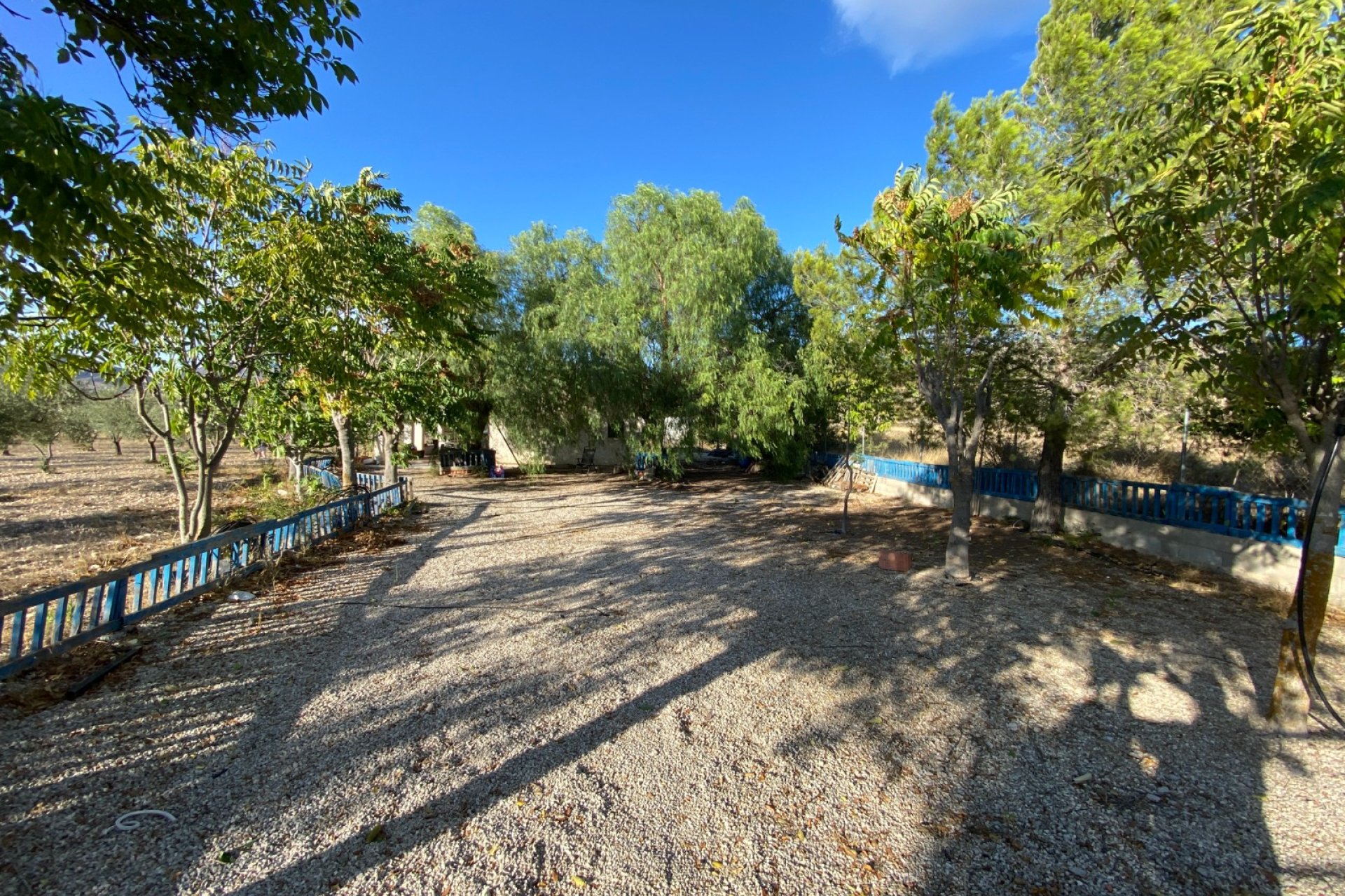 Resale - Villa - Sax