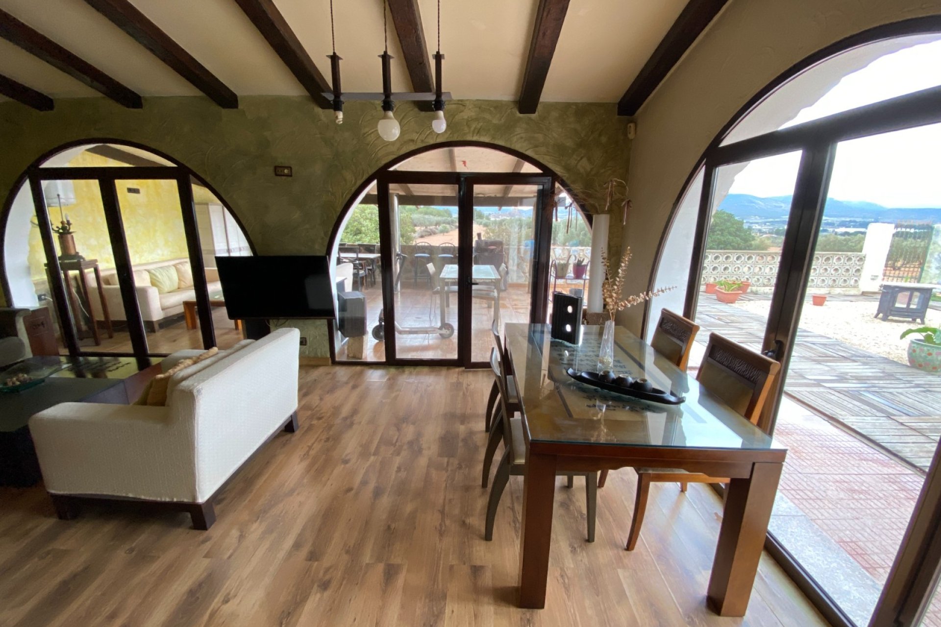 Resale - Villa - Sax