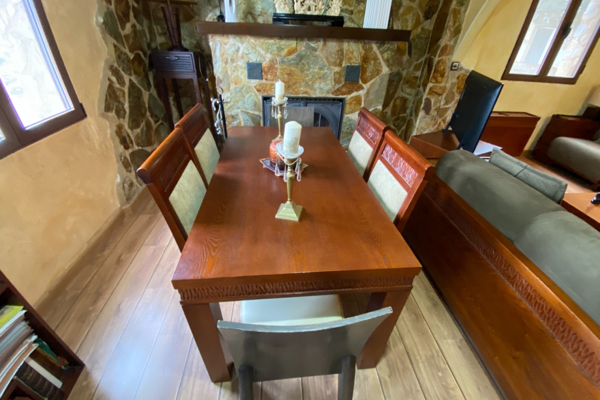 Resale - Villa - Sax