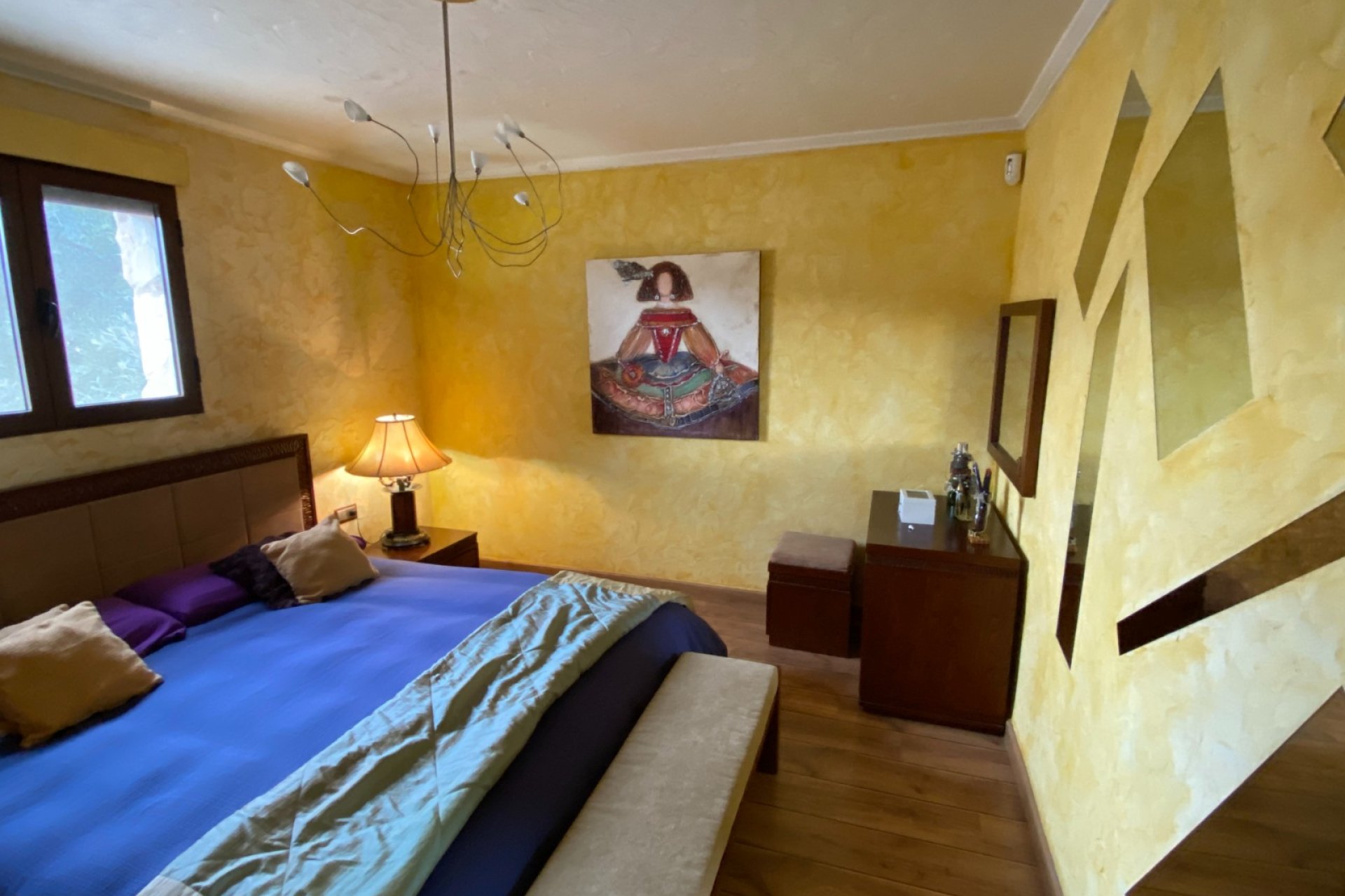 Resale - Villa - Sax