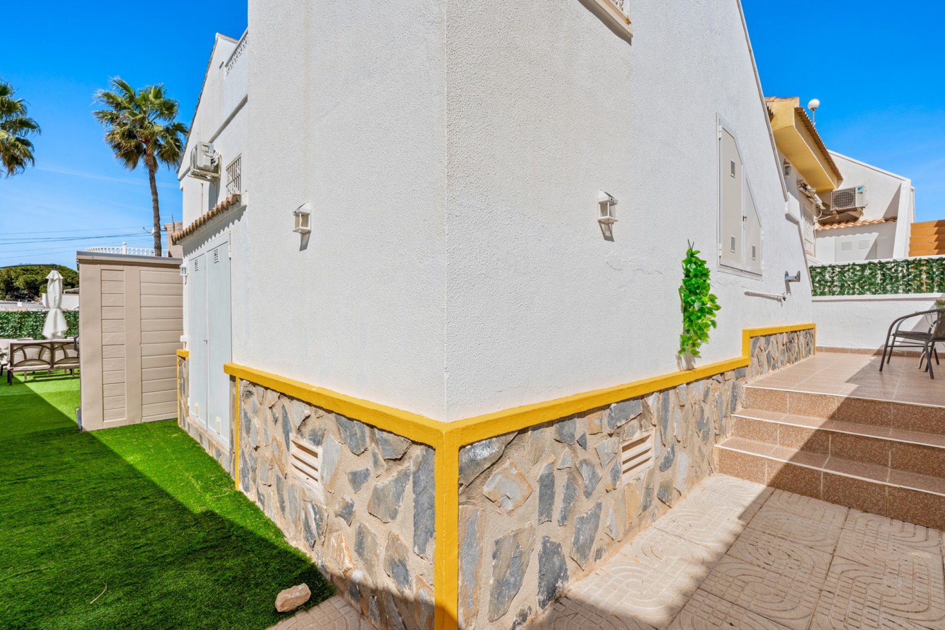 Resale - Villa / Semi semi-detached - Benijofar - Monte Azul/ El Dorado