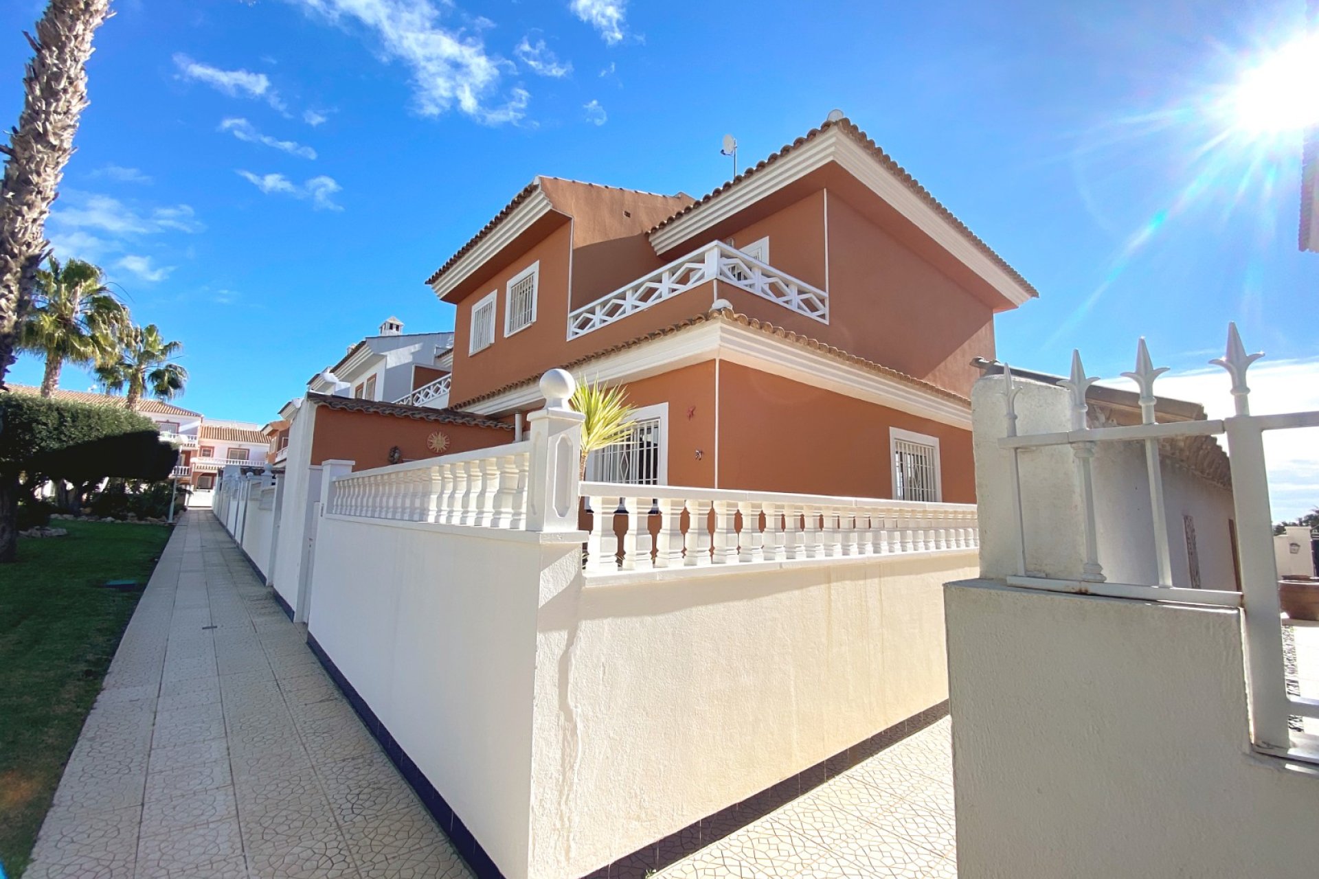 Resale - Villa / Semi semi-detached - Ciudad quesada - Doña Pepa