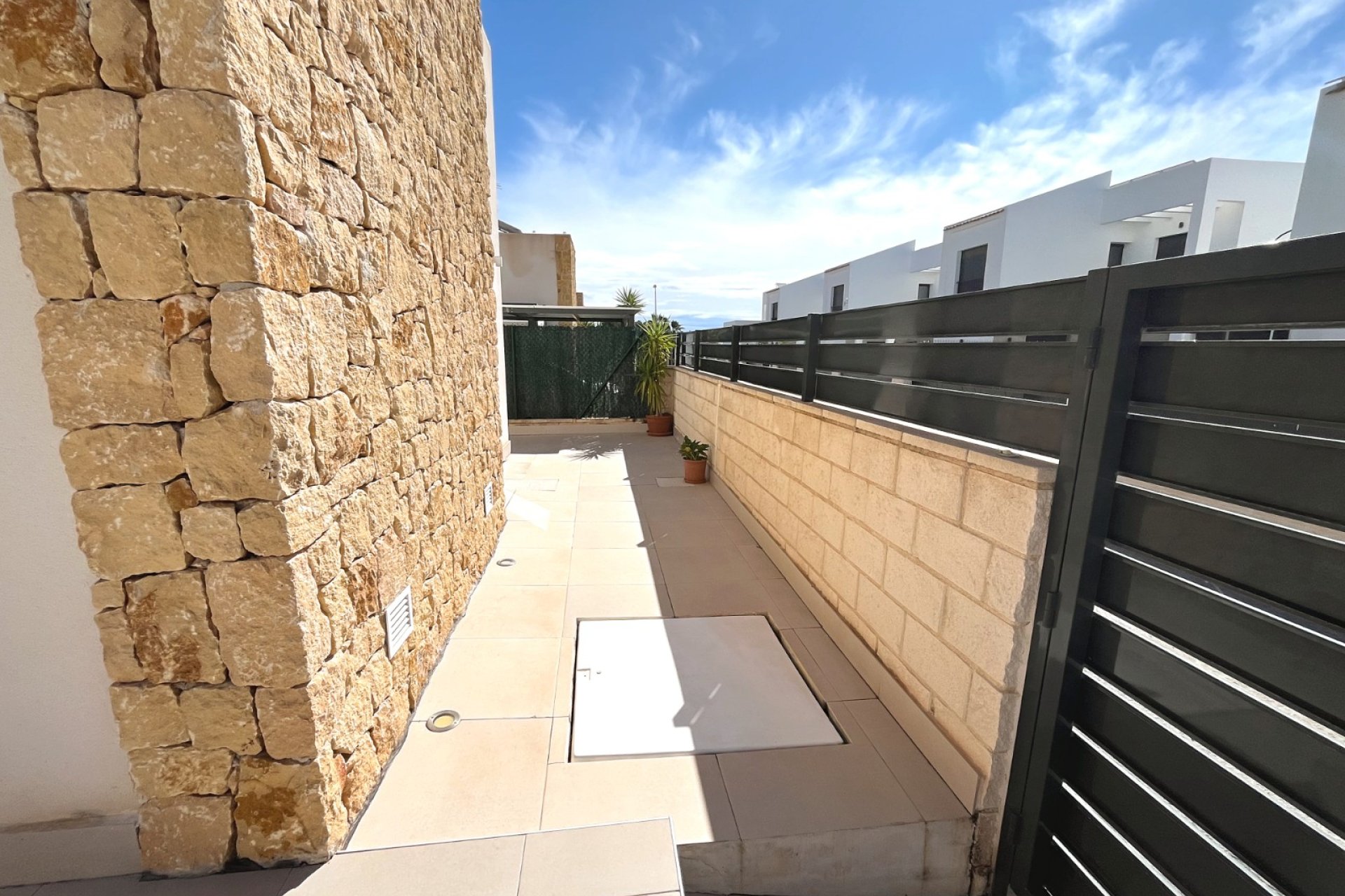 Resale - Villa / Semi semi-detached - Ciudad quesada - Pueblo Bravo
