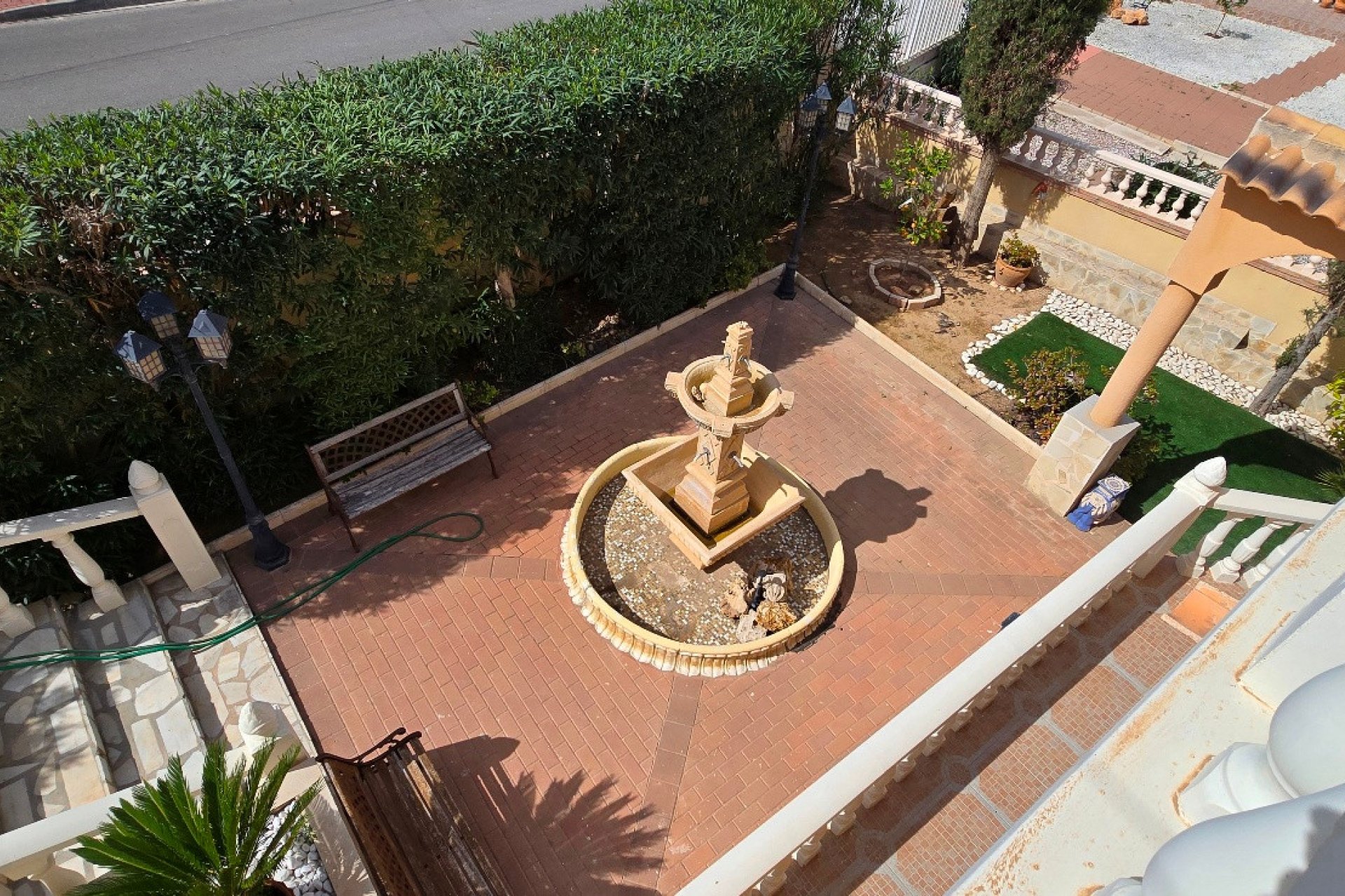 Resale - Villa - Torrevieja - El Chaparral