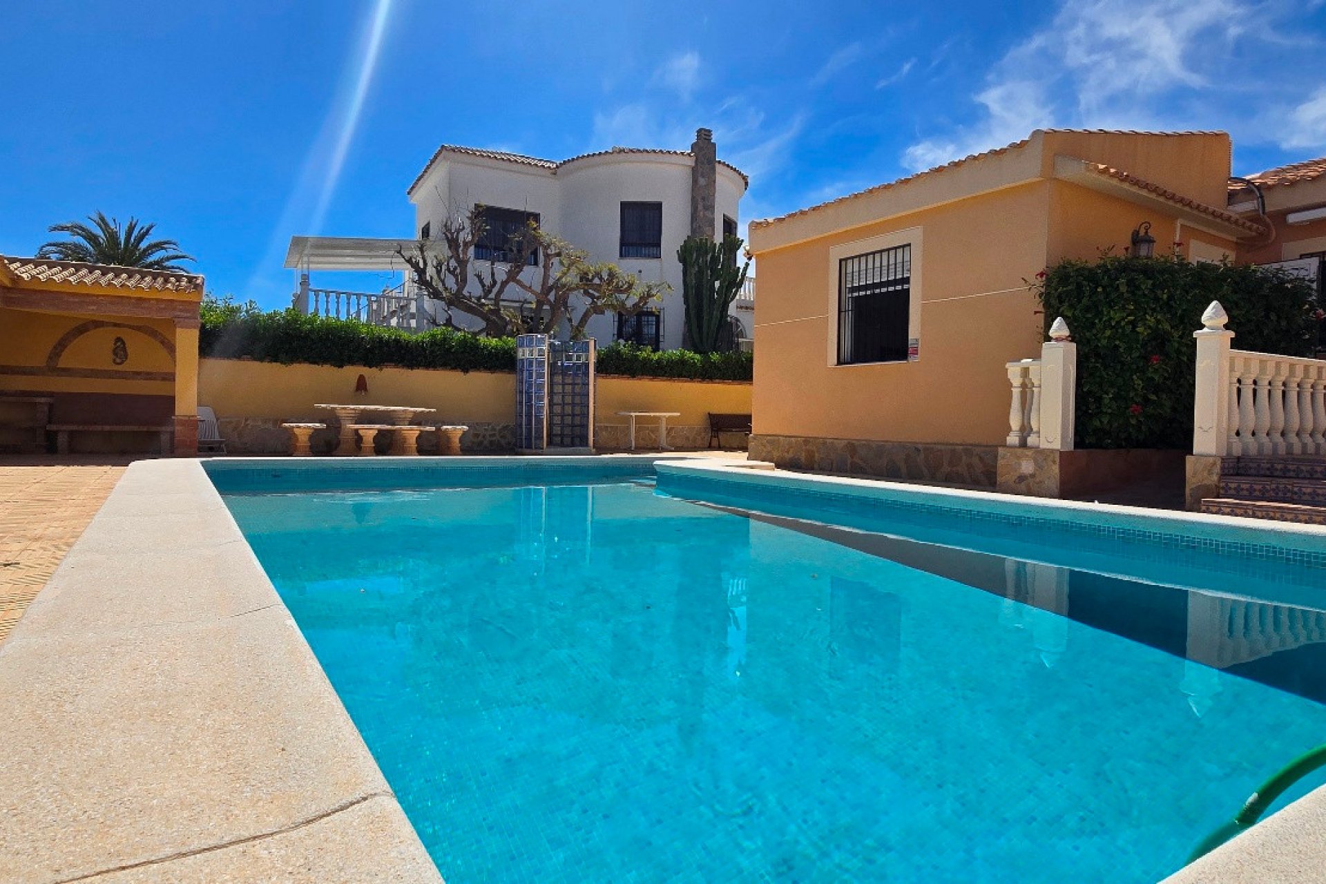 Resale - Villa - Torrevieja - El Chaparral