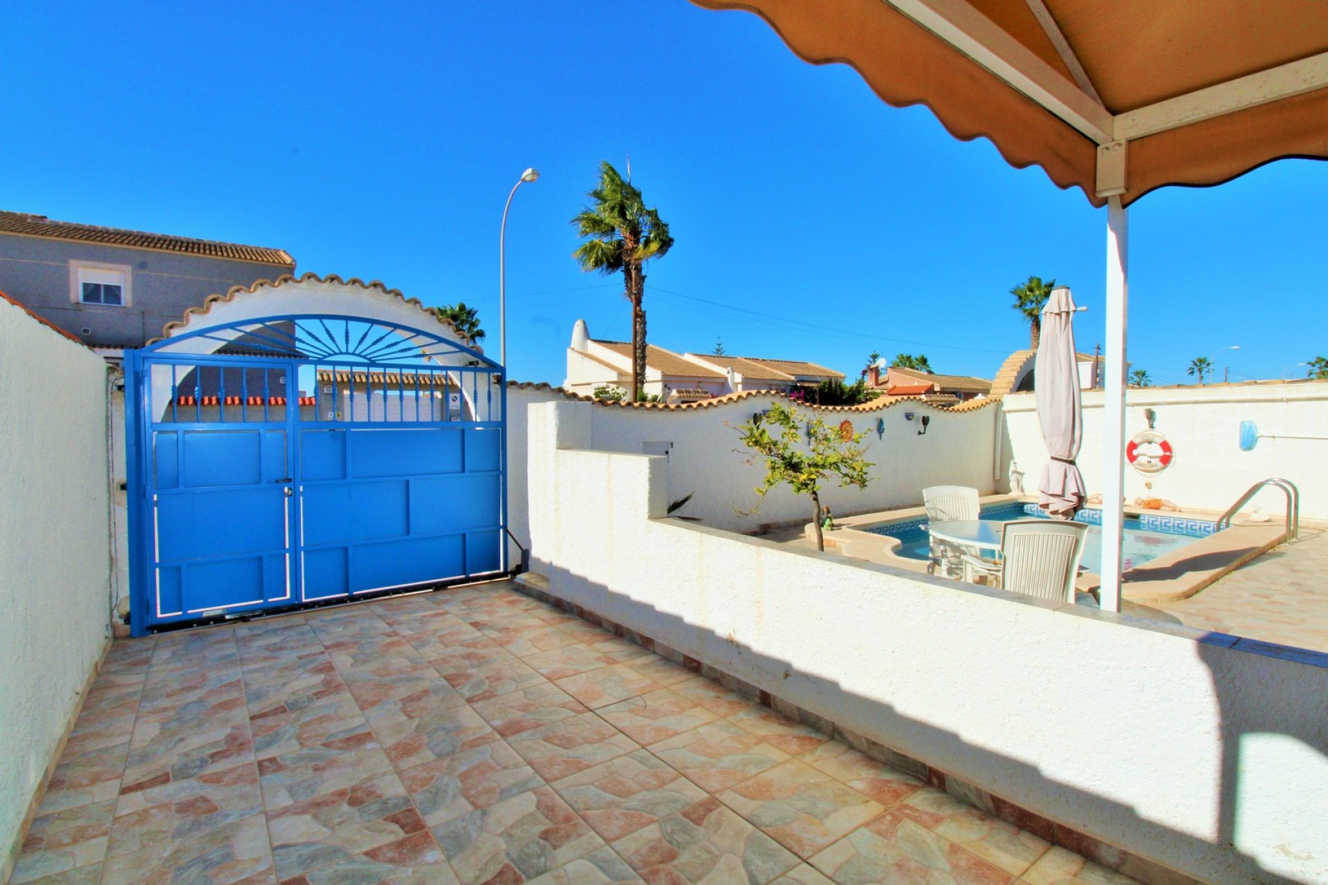 Resale - Villa - Torrevieja - El Chaparral