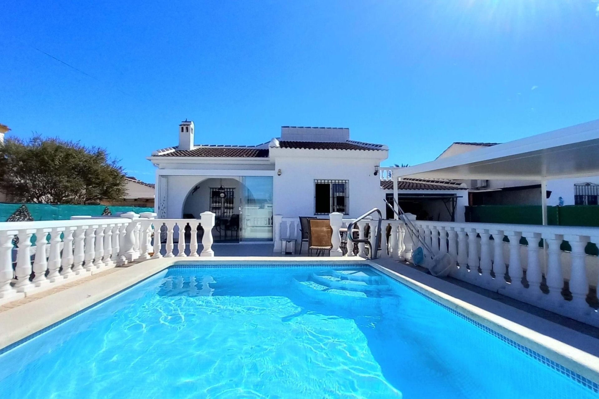Resale - Villa - Torrevieja - La Siesta
