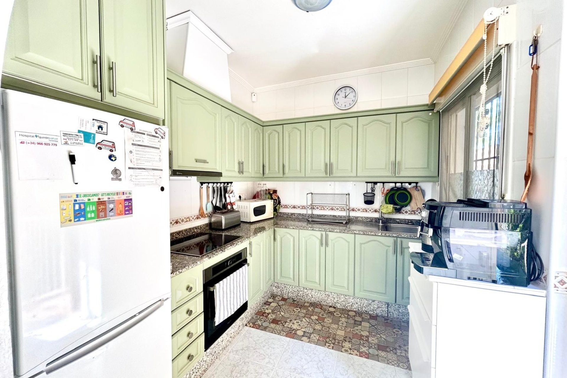 Resale - Villa - Torrevieja - La Siesta