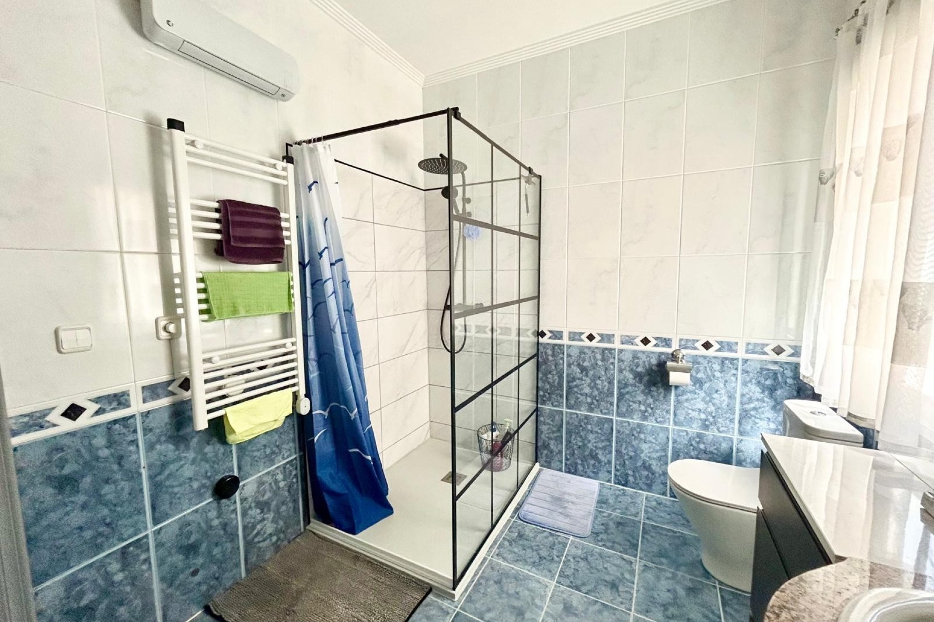 Resale - Villa - Torrevieja - La Siesta