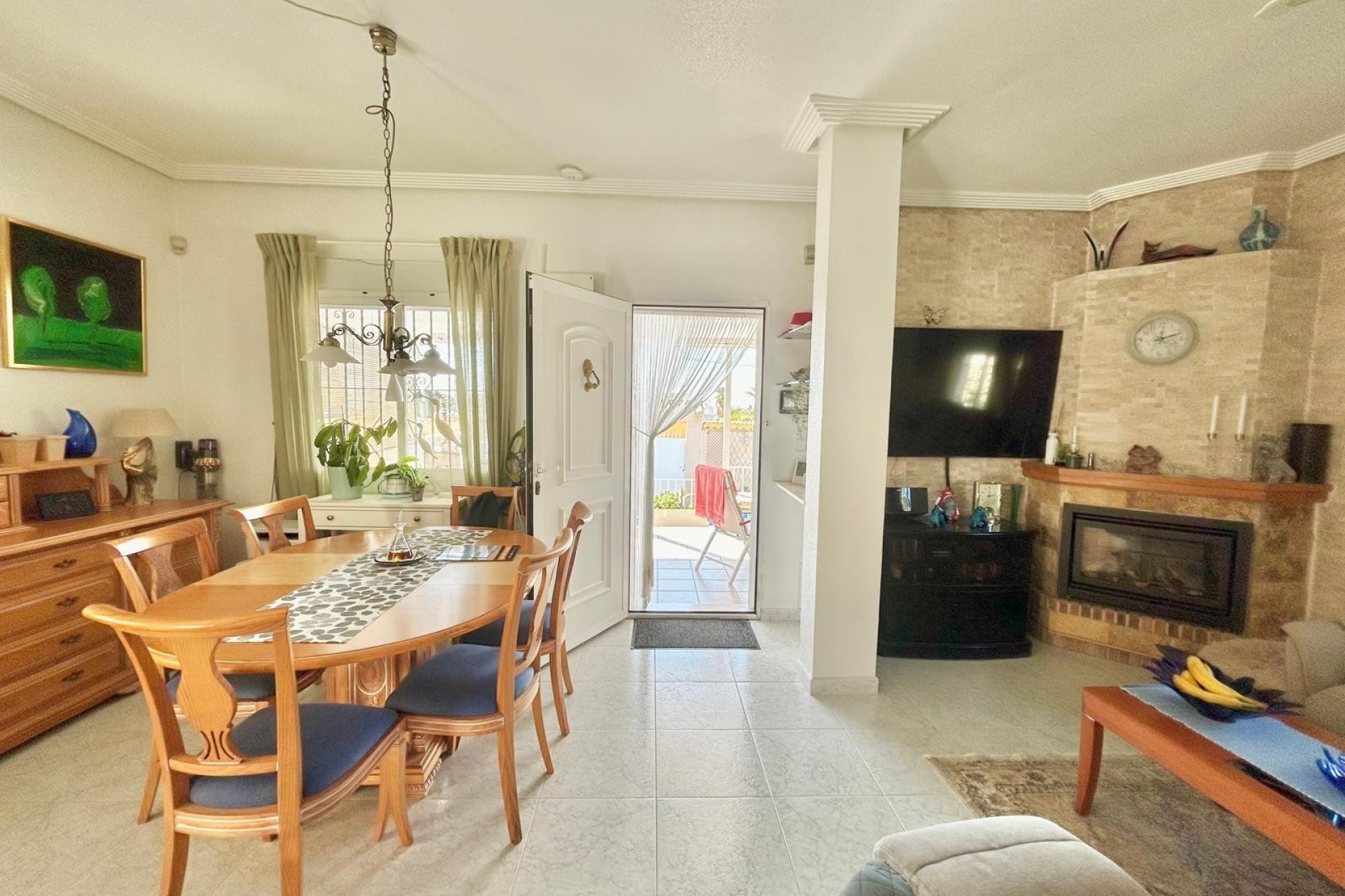 Resale - Villa - Torrevieja - La Siesta