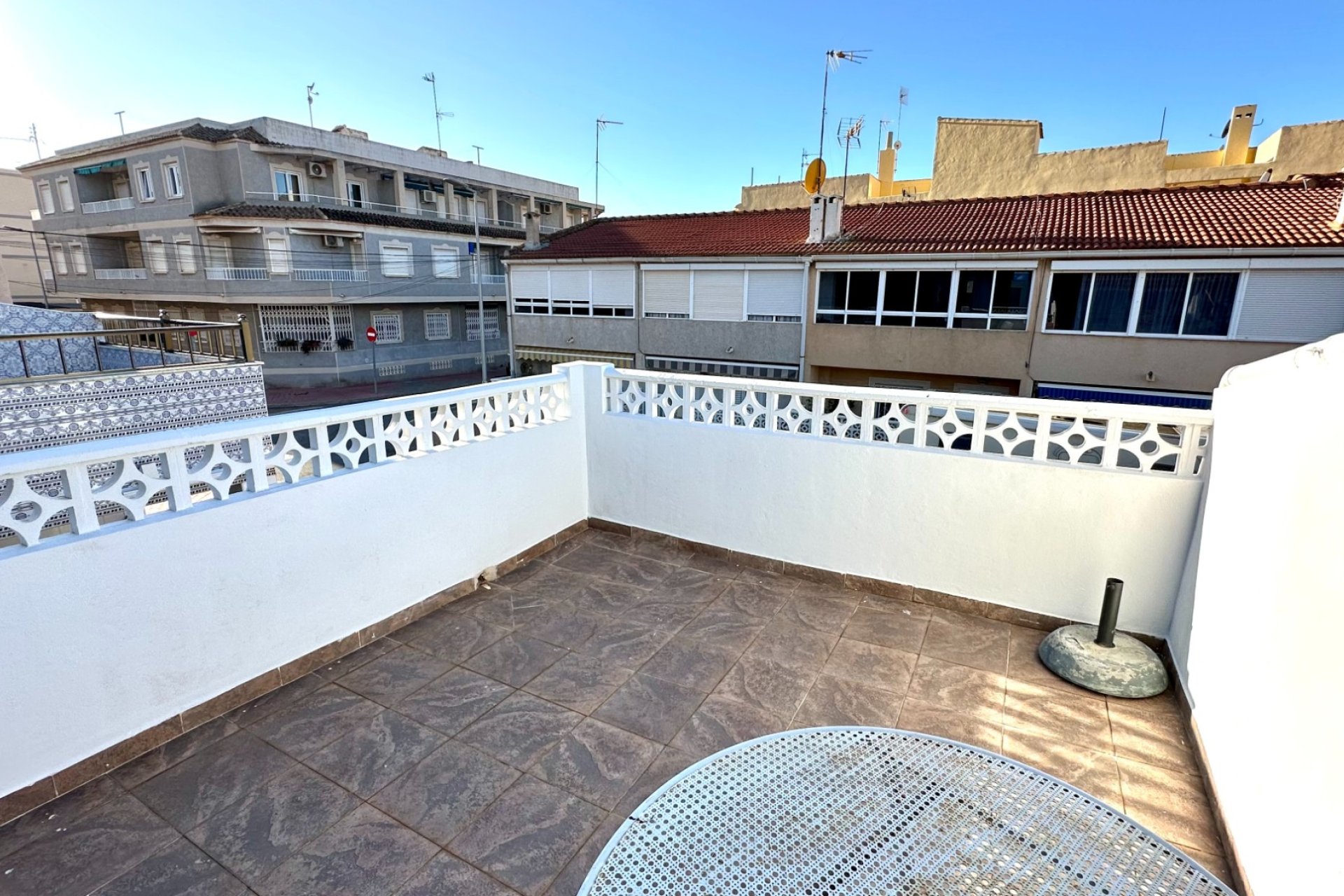 Resale - Villa - Torrevieja - Playa de los Naufragos