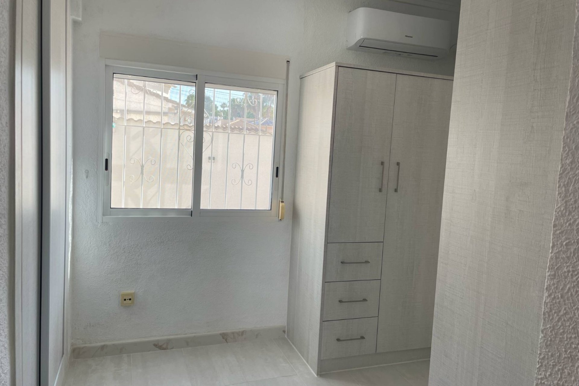 Resale - Villa - Torrevieja - San Luis