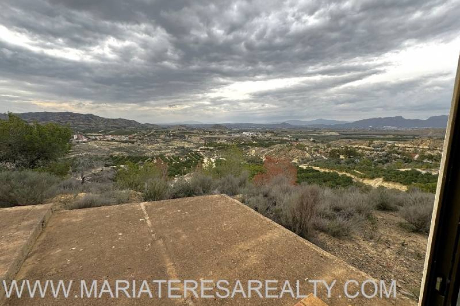 Resale - Villa - Valle del Sol