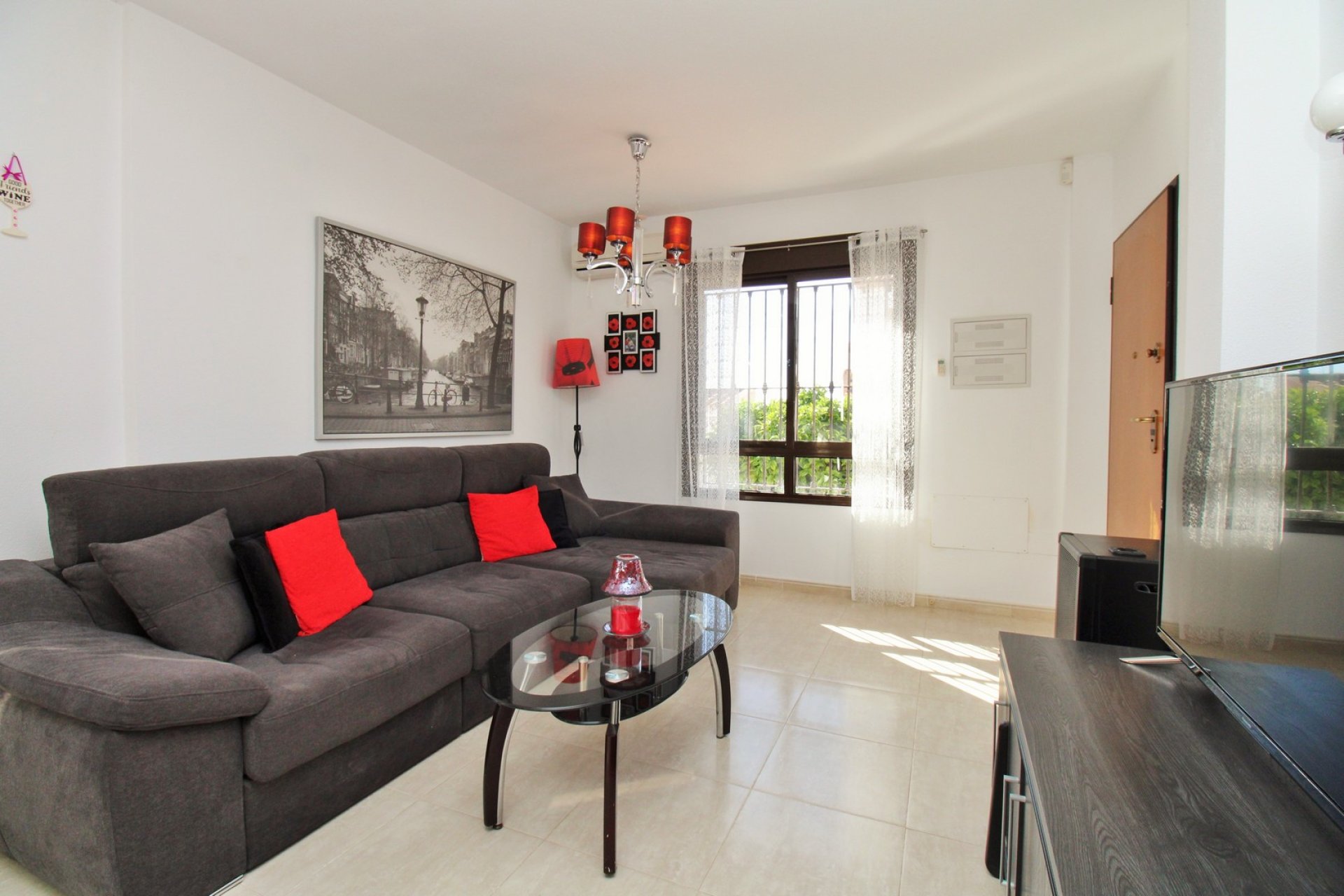 Resale - Villa - Villamartín - PAU 8