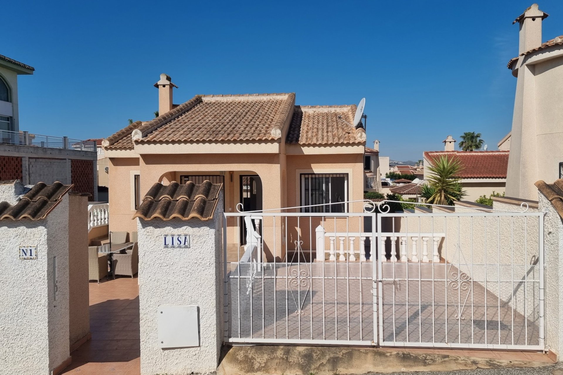 Reventa - Villa - Ciudad quesada - Benimar