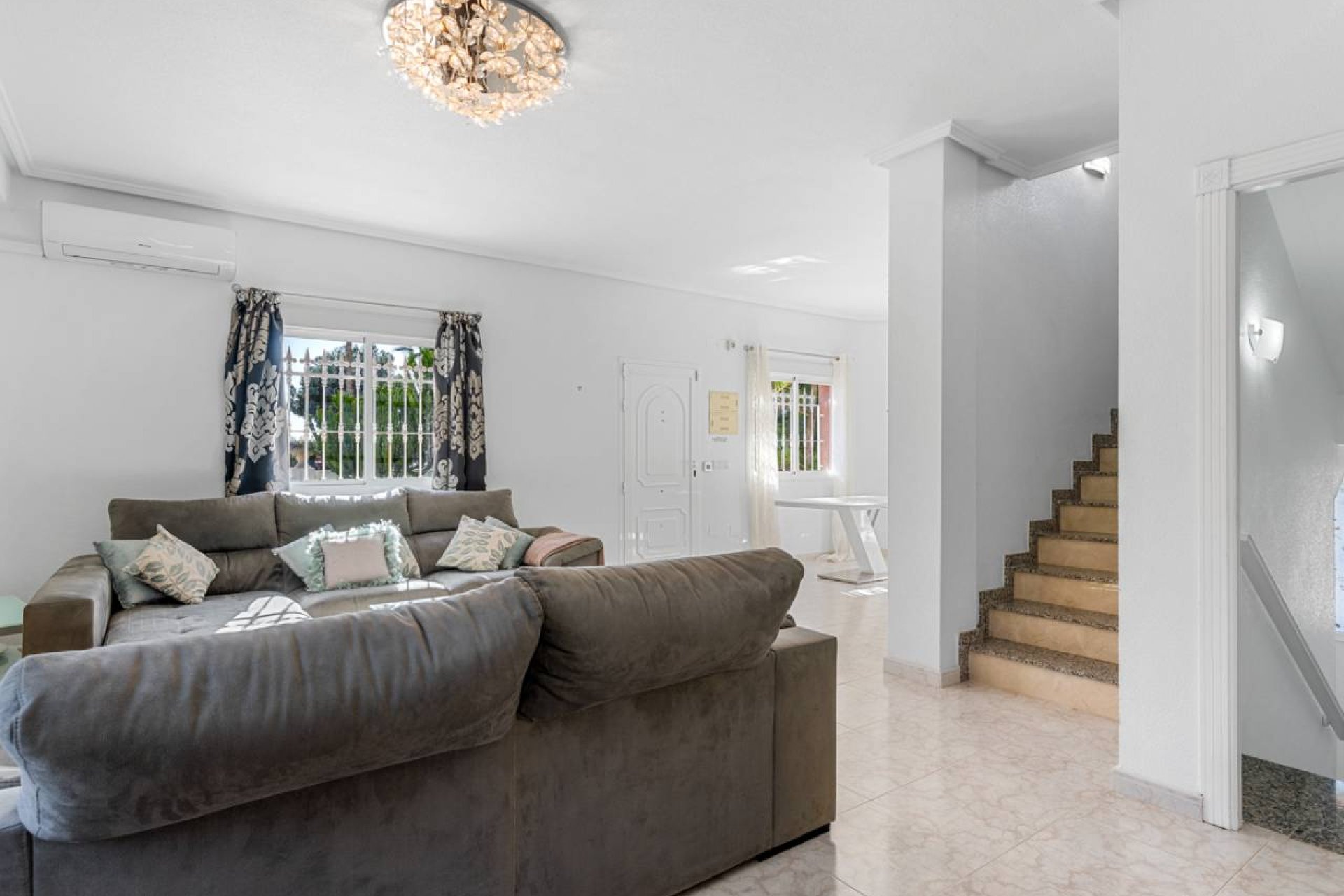 Reventa - Villa - Ciudad quesada - Doña Pepa