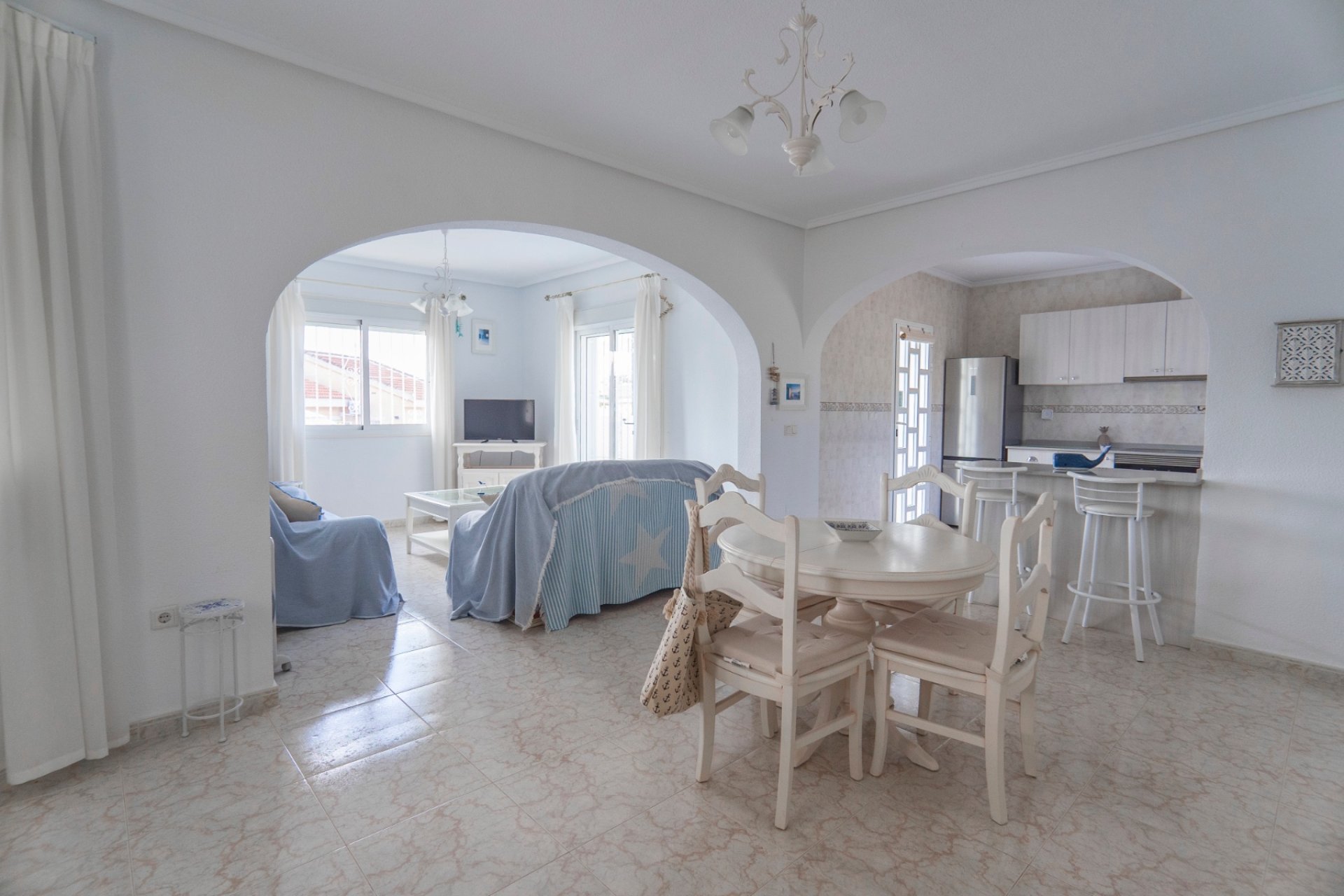 Reventa - Villa - Ciudad quesada - La Fiesta