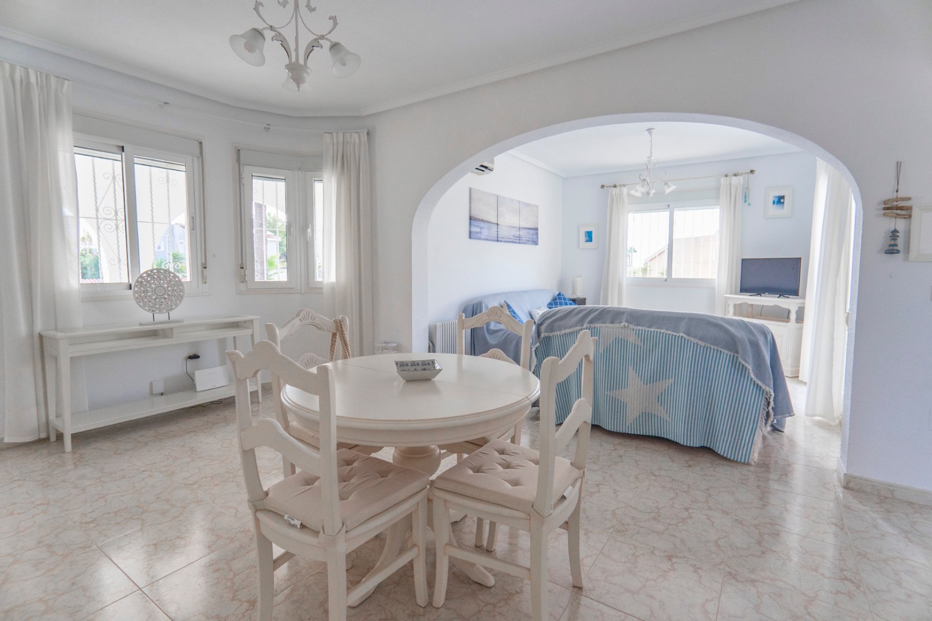 Reventa - Villa - Ciudad quesada - La Fiesta