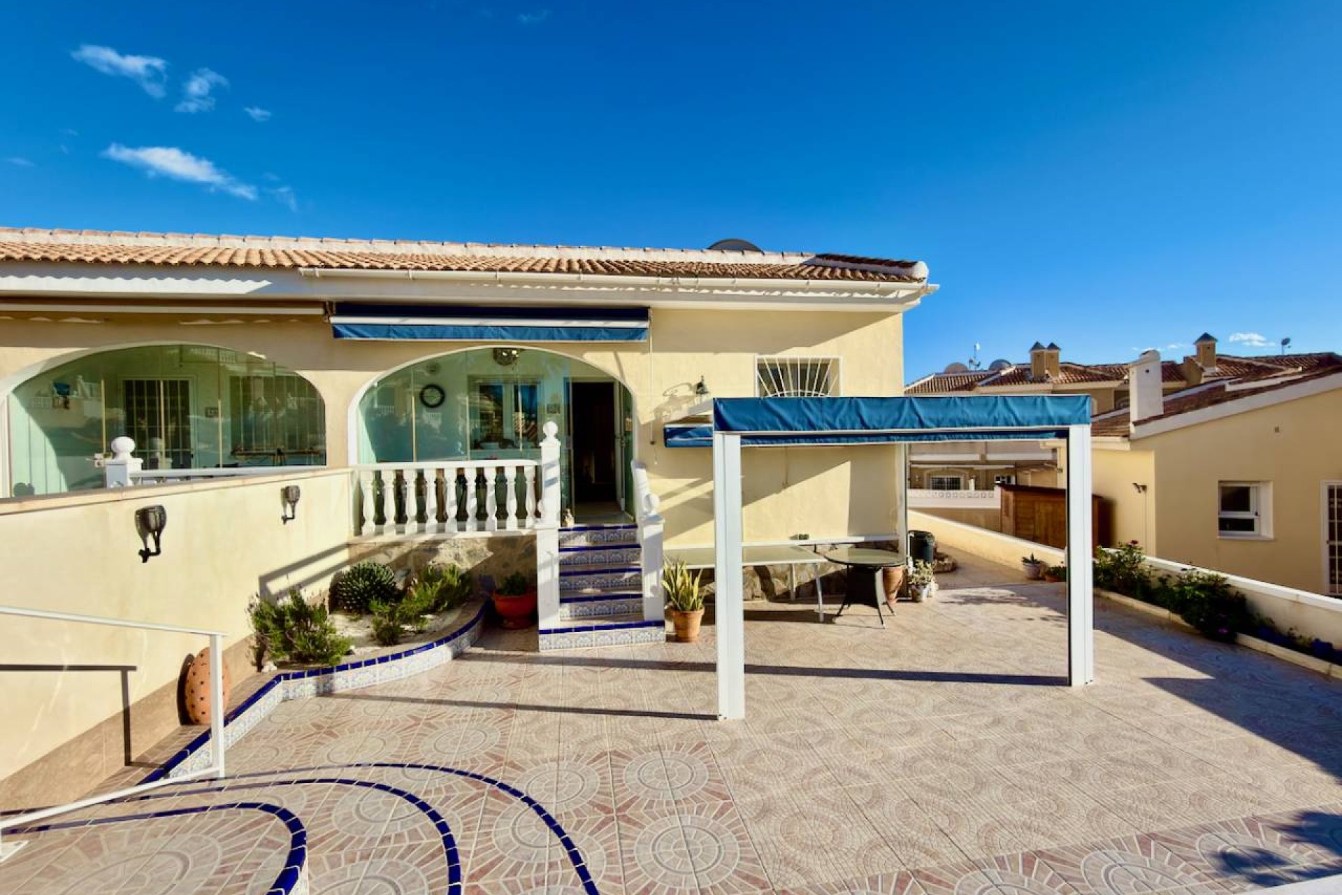 Reventa - Villa - Ciudad quesada - La Fiesta