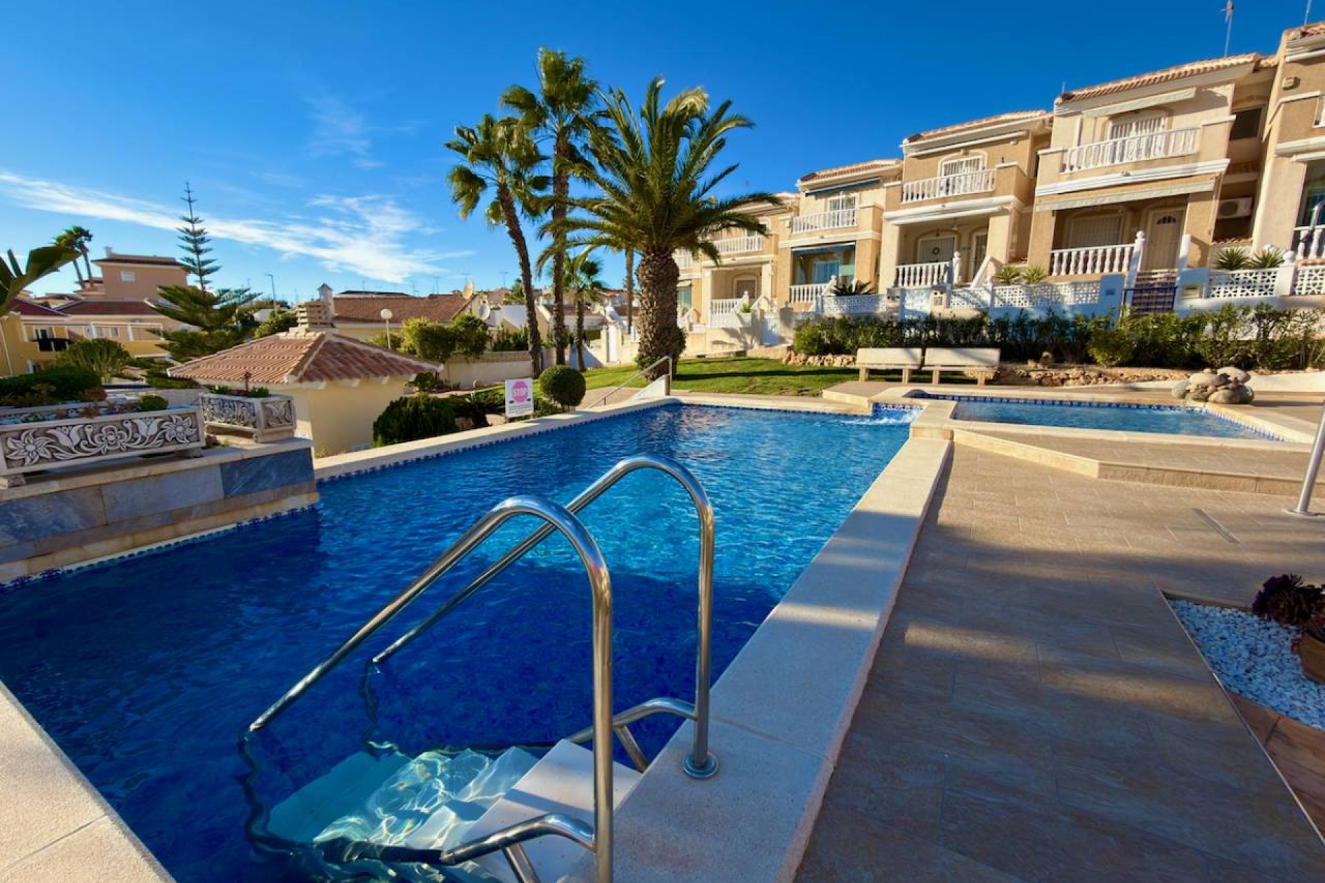 Reventa - Villa - Ciudad quesada - La Fiesta