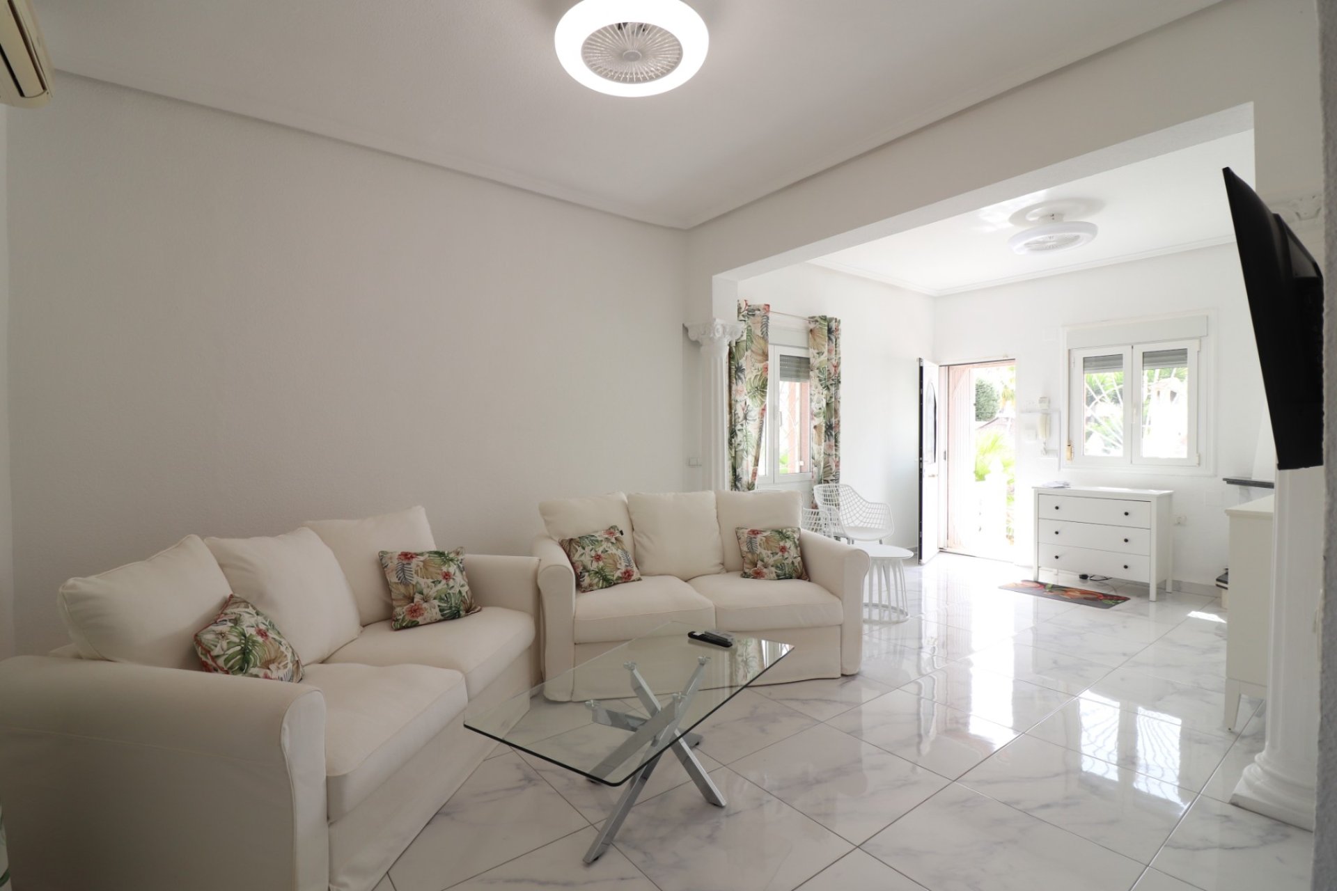 Reventa - Villa - Ciudad quesada - La Fiesta