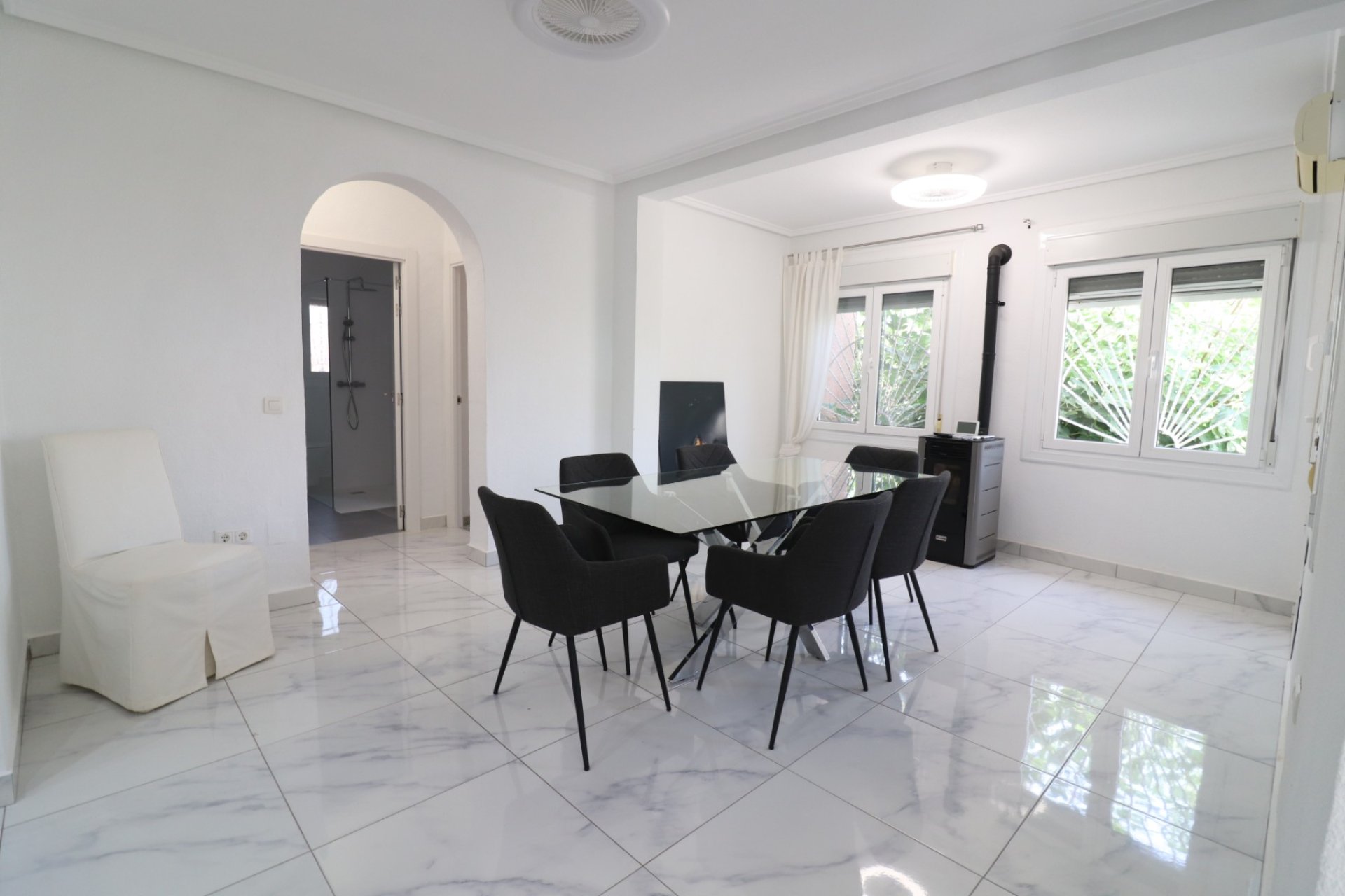 Reventa - Villa - Ciudad quesada - La Fiesta
