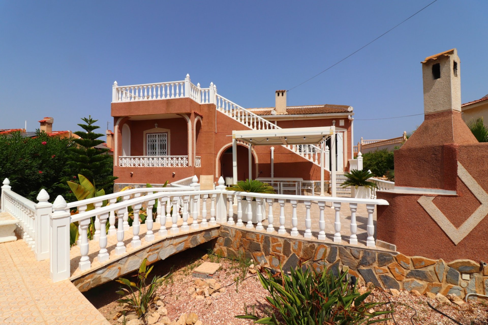 Reventa - Villa - Ciudad quesada - La Fiesta