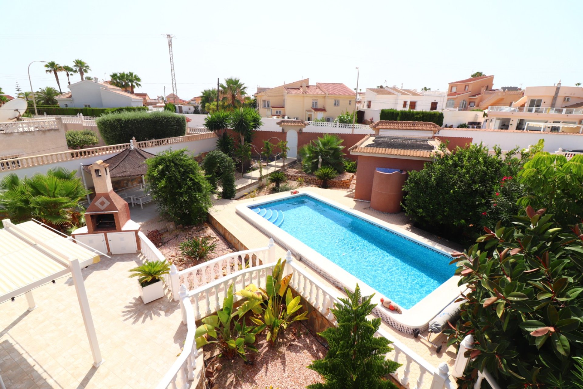 Reventa - Villa - Ciudad quesada - La Fiesta