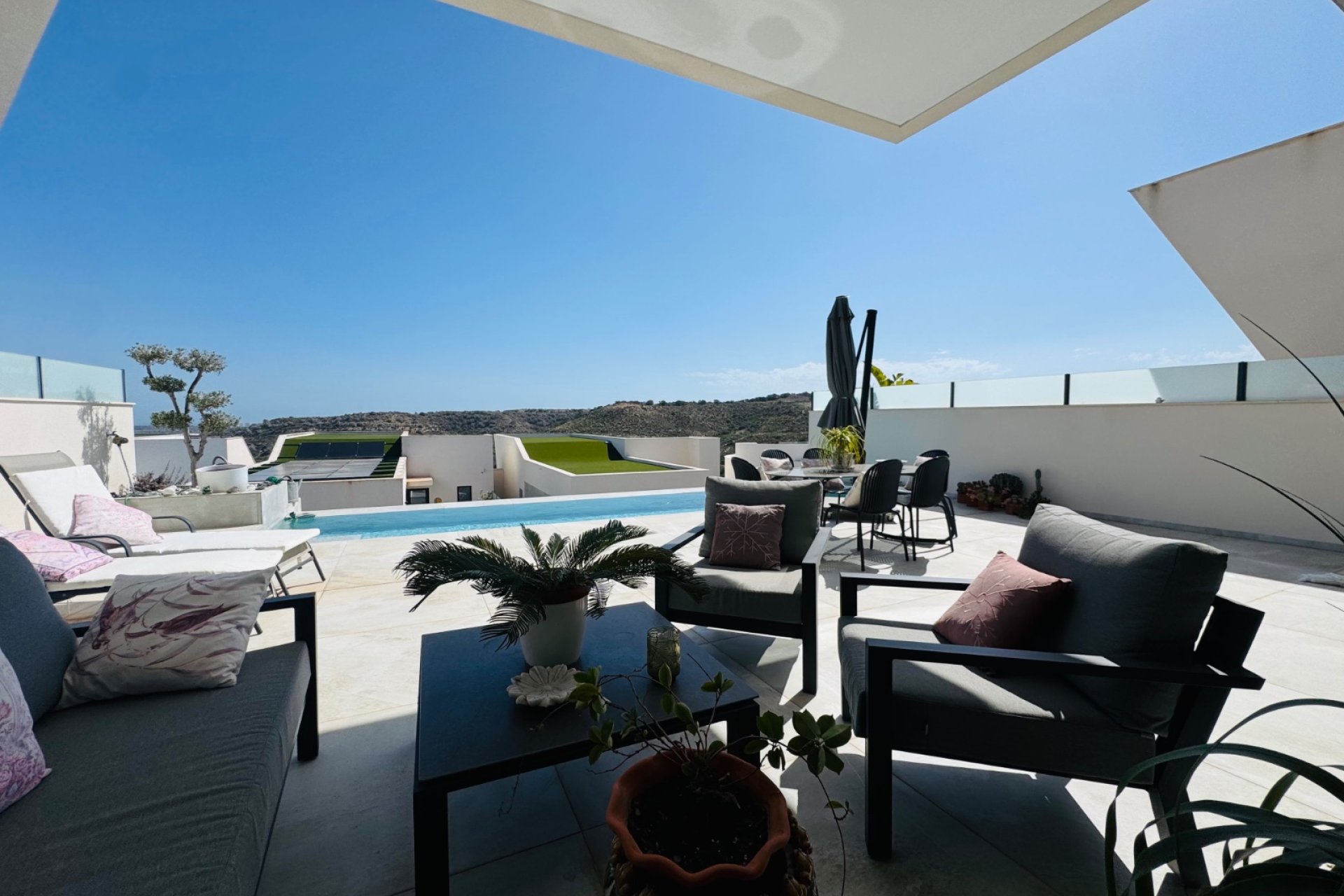 Reventa - Villa - Ciudad quesada - La Fiesta