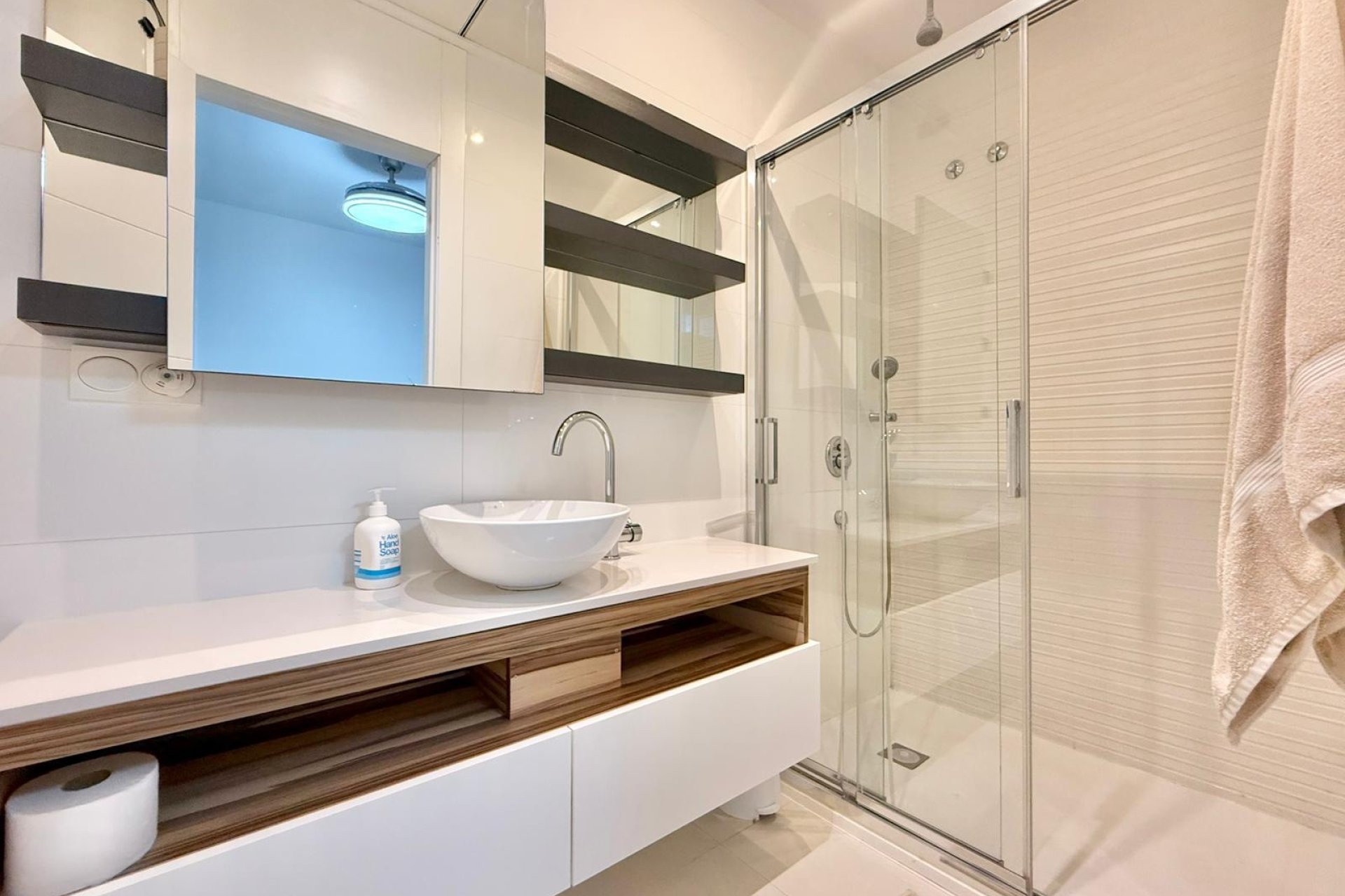 Reventa - Villa - Ciudad quesada - Pueblo Bravo