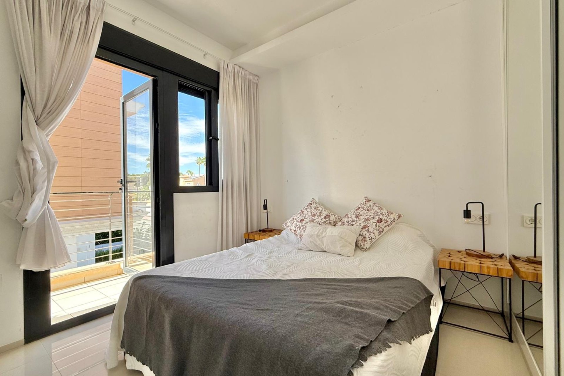 Reventa - Villa - Ciudad quesada - Pueblo Bravo