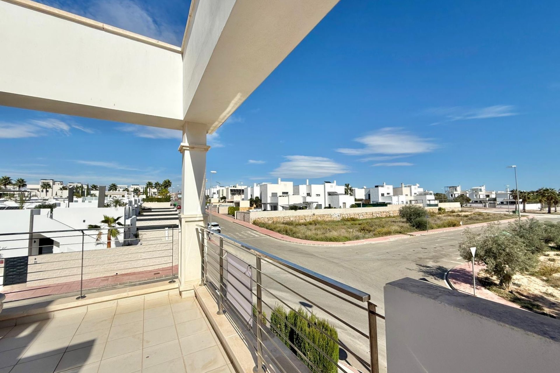 Reventa - Villa - Ciudad quesada - Pueblo Bravo