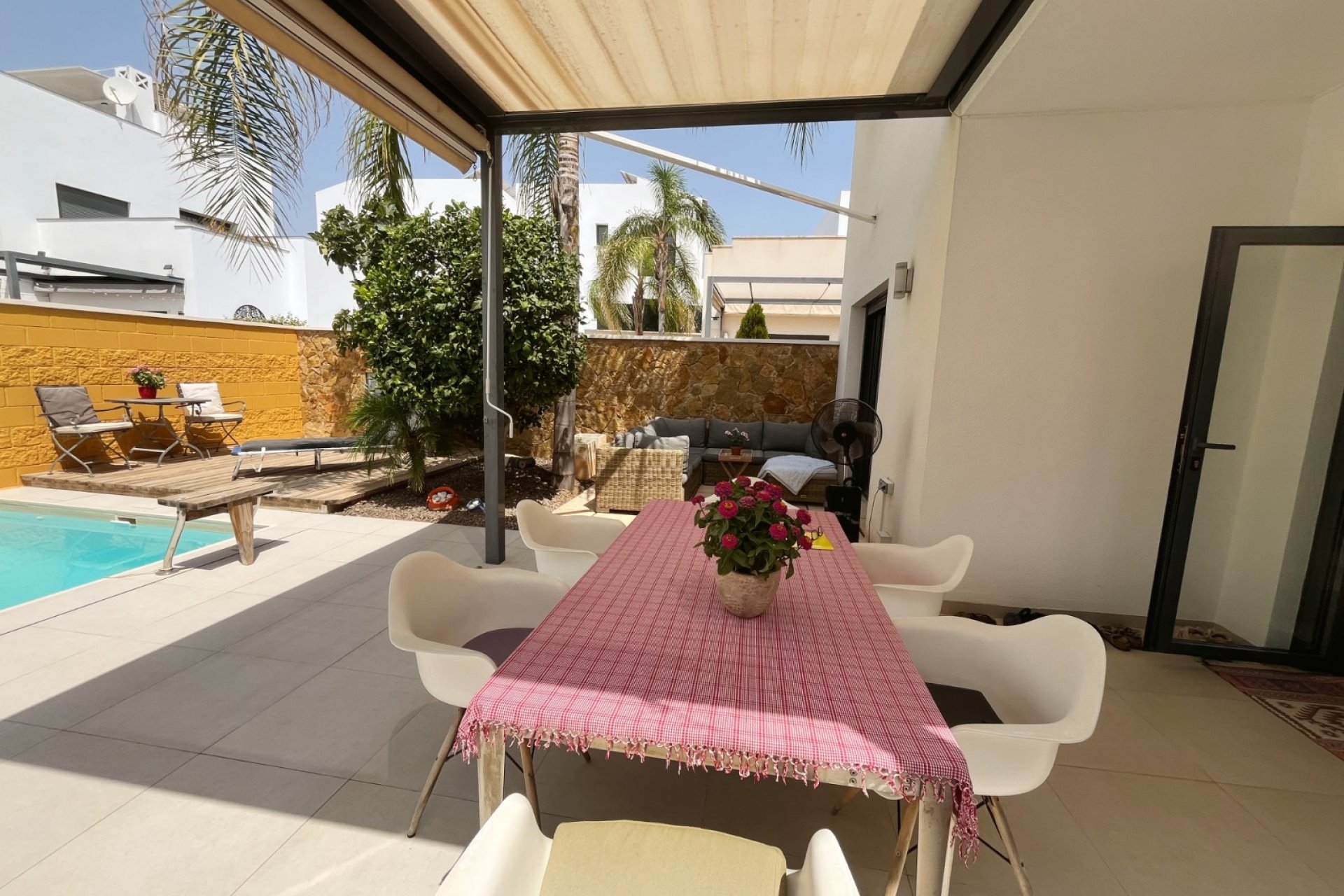 Reventa - Villa - Ciudad quesada - Pueblo Bravo