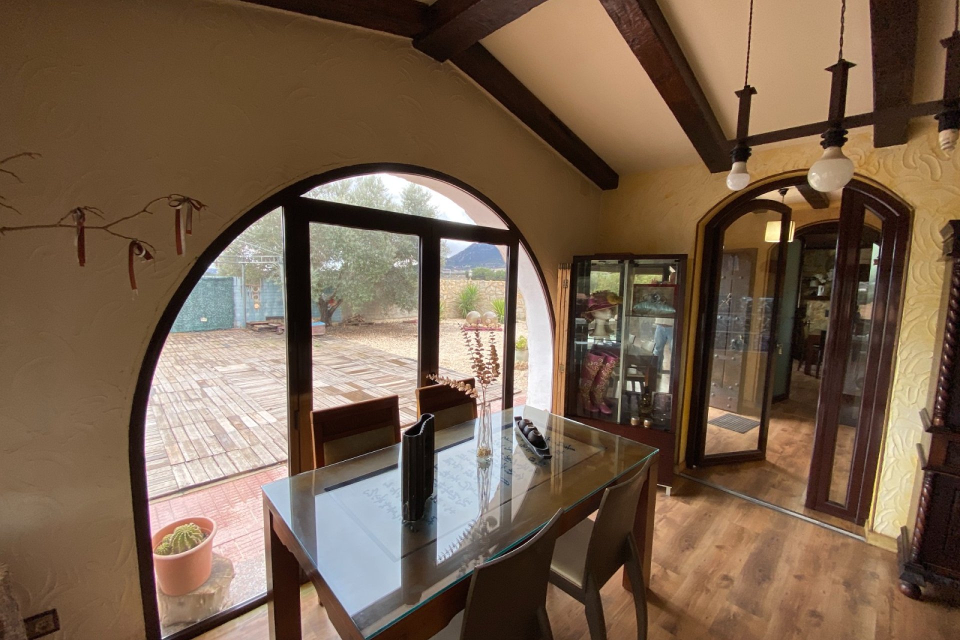 Reventa - Villa - Sax