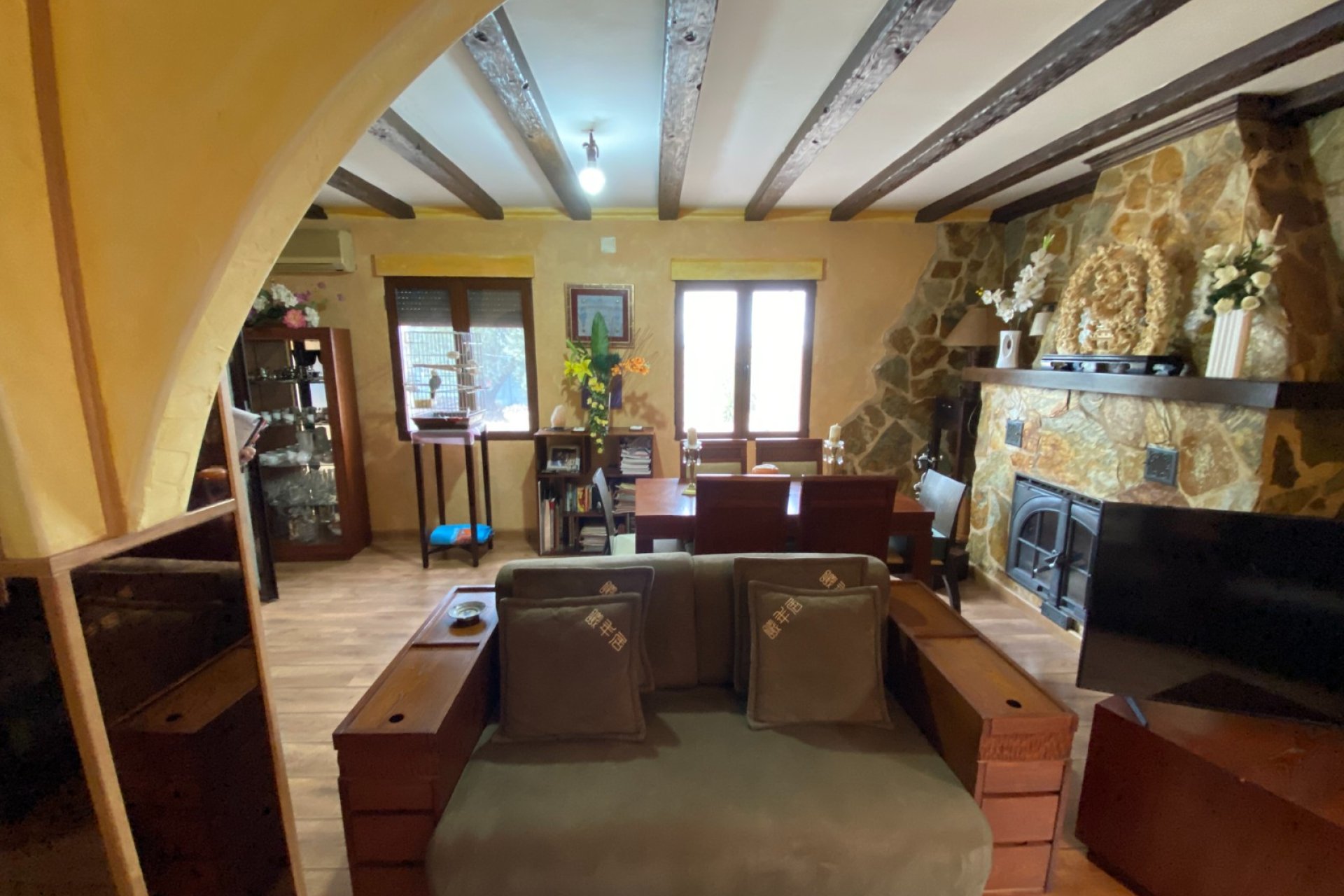 Reventa - Villa - Sax