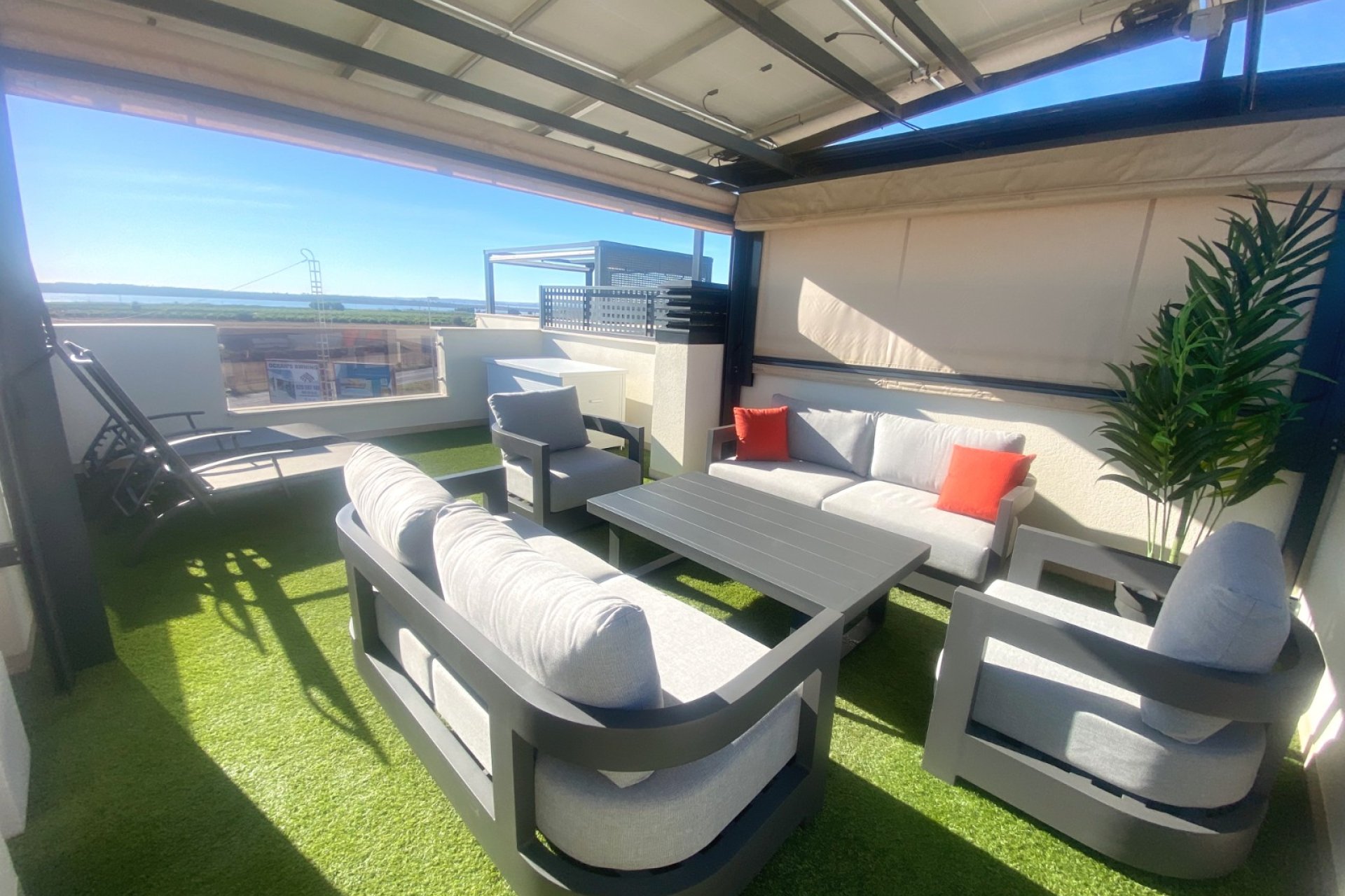 Reventa - Villa / Semi pareado - Ciudad quesada - Pueblo Bravo