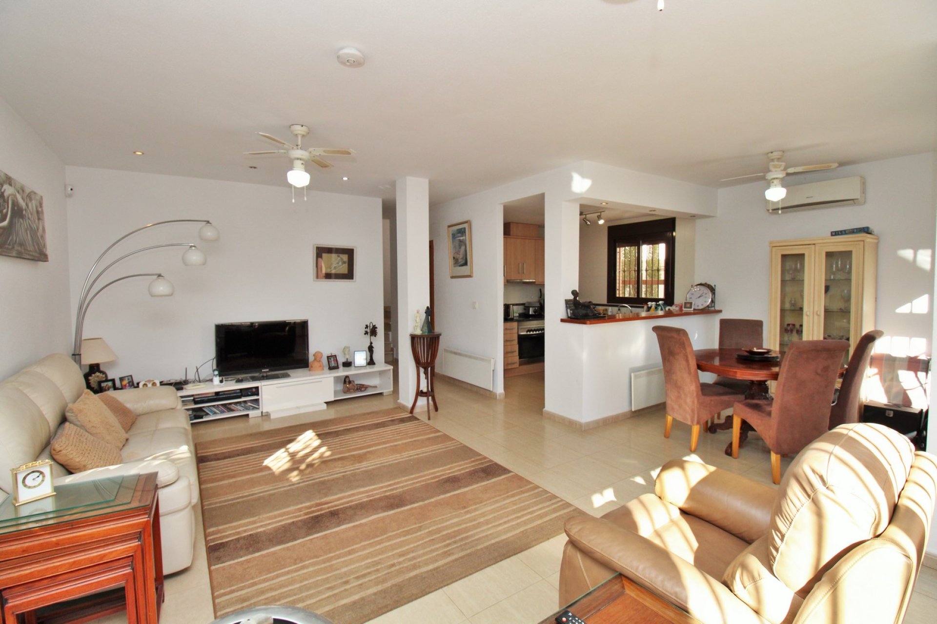 Reventa - Villa - Villamartín - PAU 8