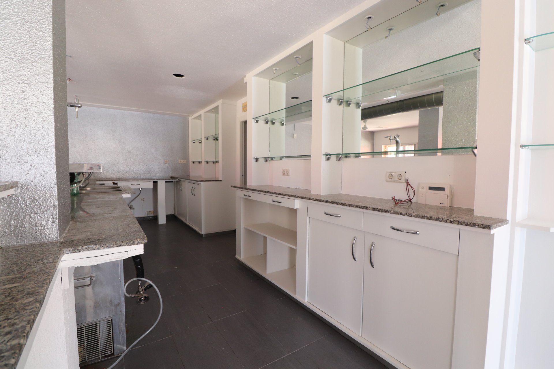 Revente - Commercial (Freehold) - Ciudad quesada - La Marquesa Golf