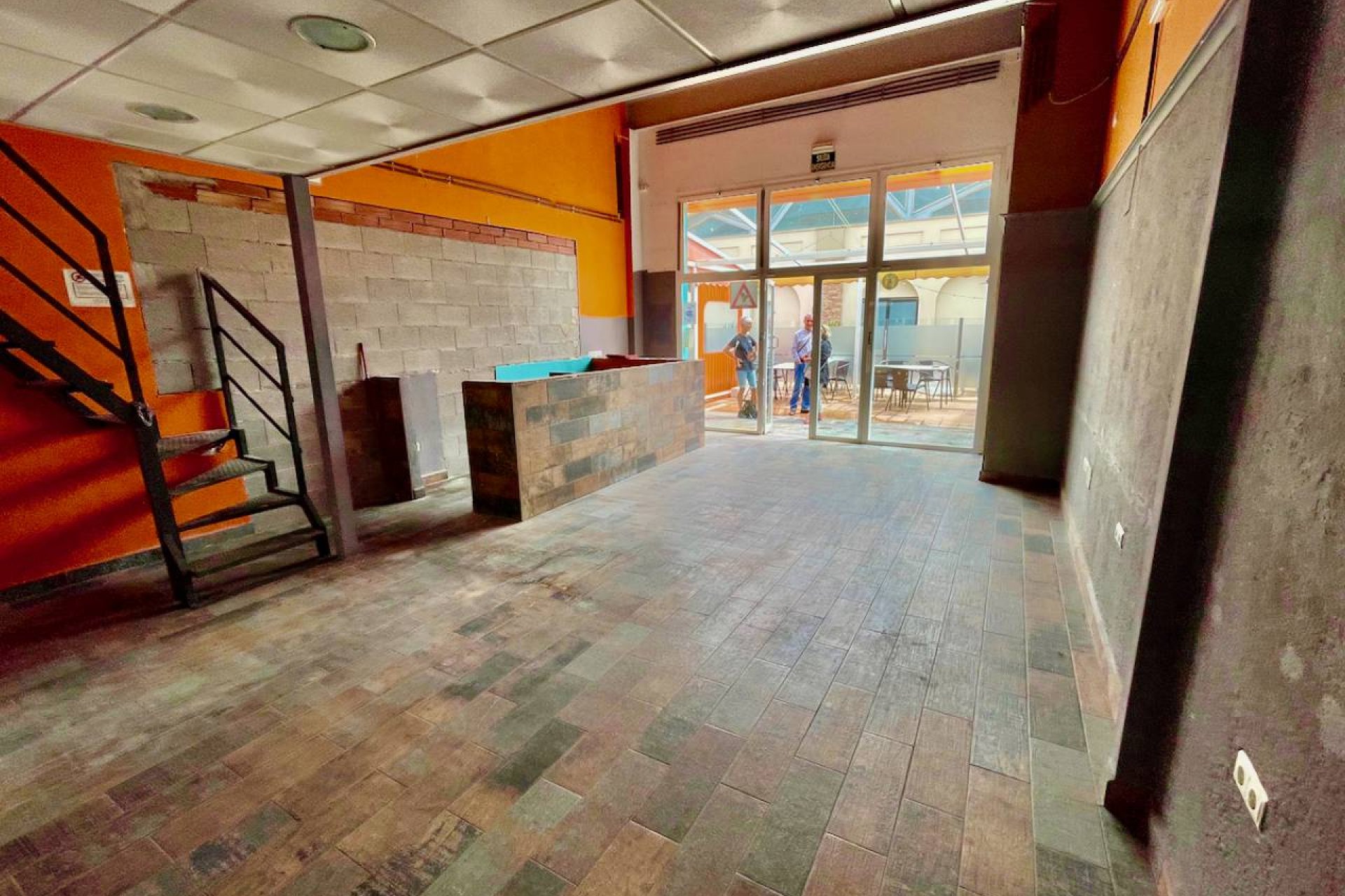 Revente - Commercial - La Finca Golf